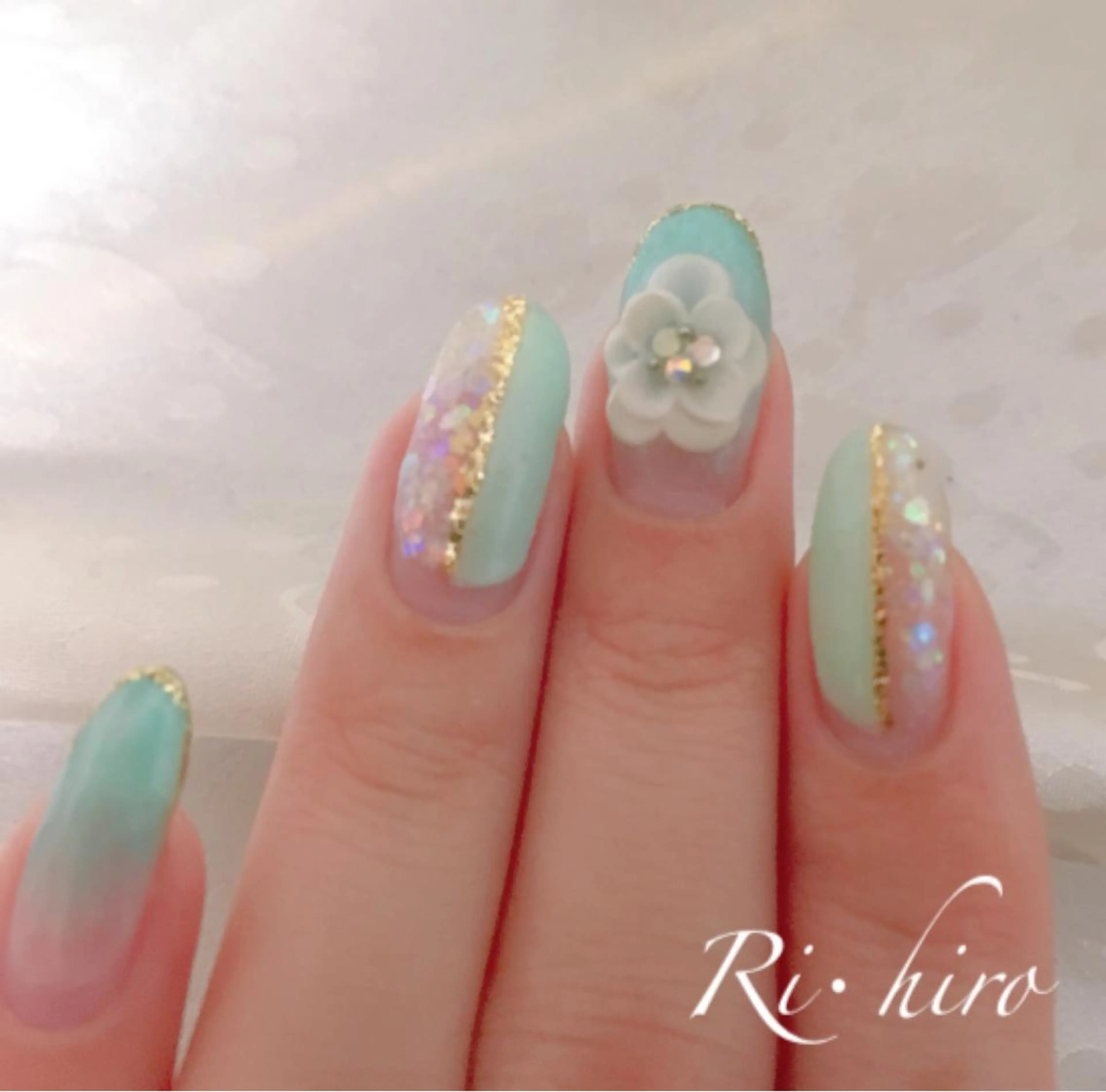 ネイル ネイル＆フラワーサロン〜Ri✦hiro〜鳥栖店所属・HIRATA RIEのネイルデザイン