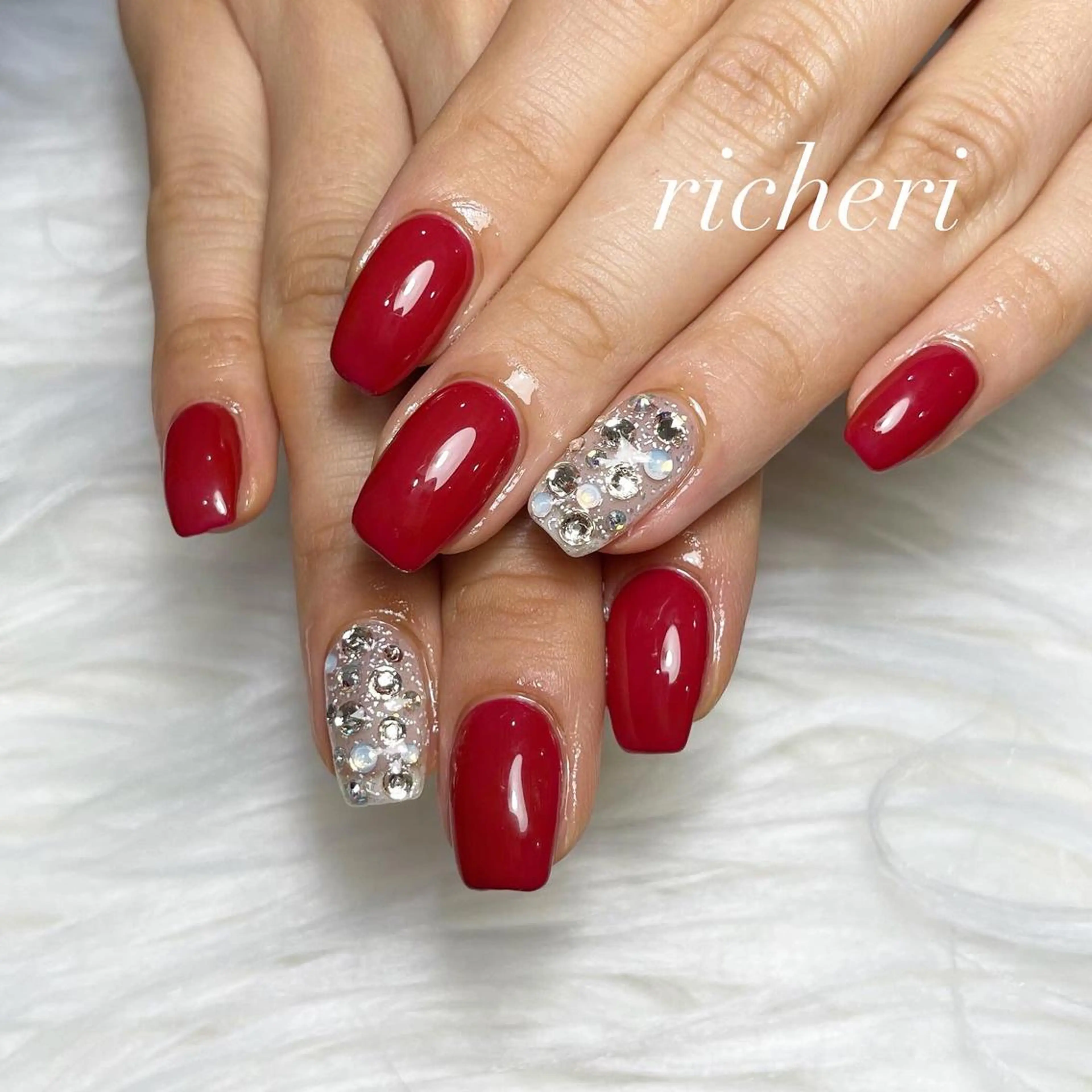 ミディアム ネイル 韓国風ヘア クリスマス アートネイル フレンチネイル ジェルネイル richeri beautyのエステ・リラクイメージ