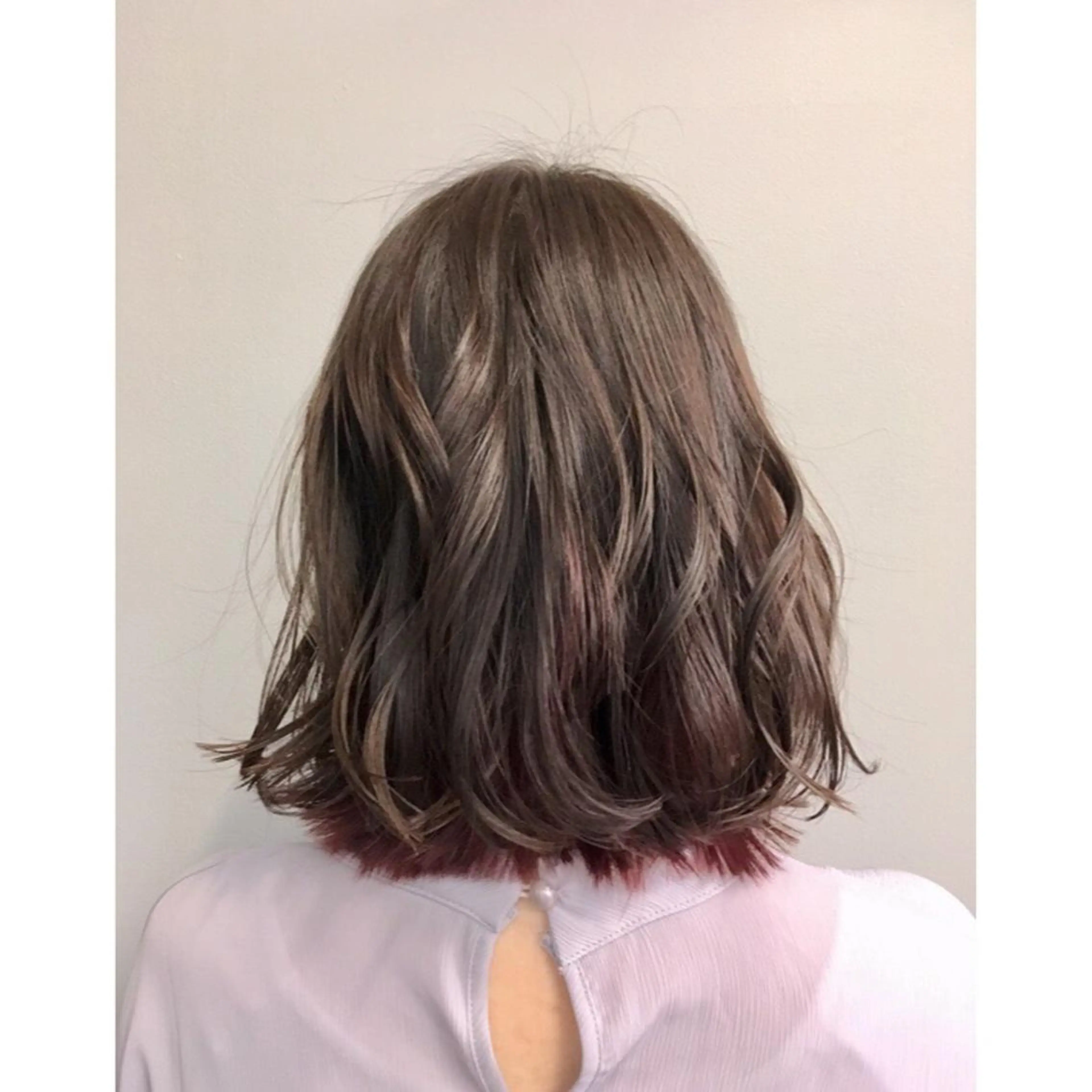 ミディアム カラー グレージュ ピンクカラー Lauburu  bat.hair渋谷2号店所属・. YUIのヘアスタイル