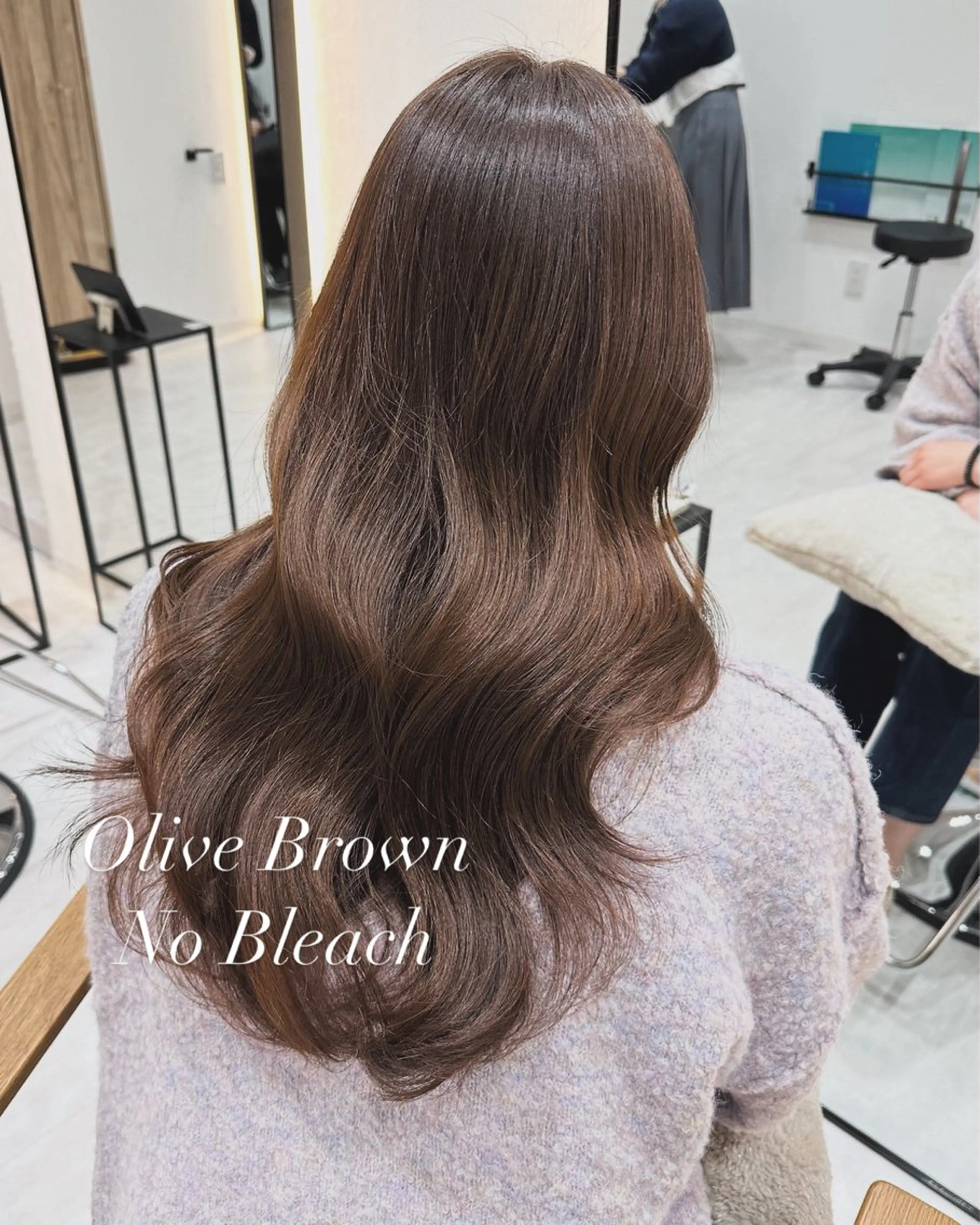 ロング カラー 赤み消し/オリーブ カーキ/福田れんのヘアスタイル