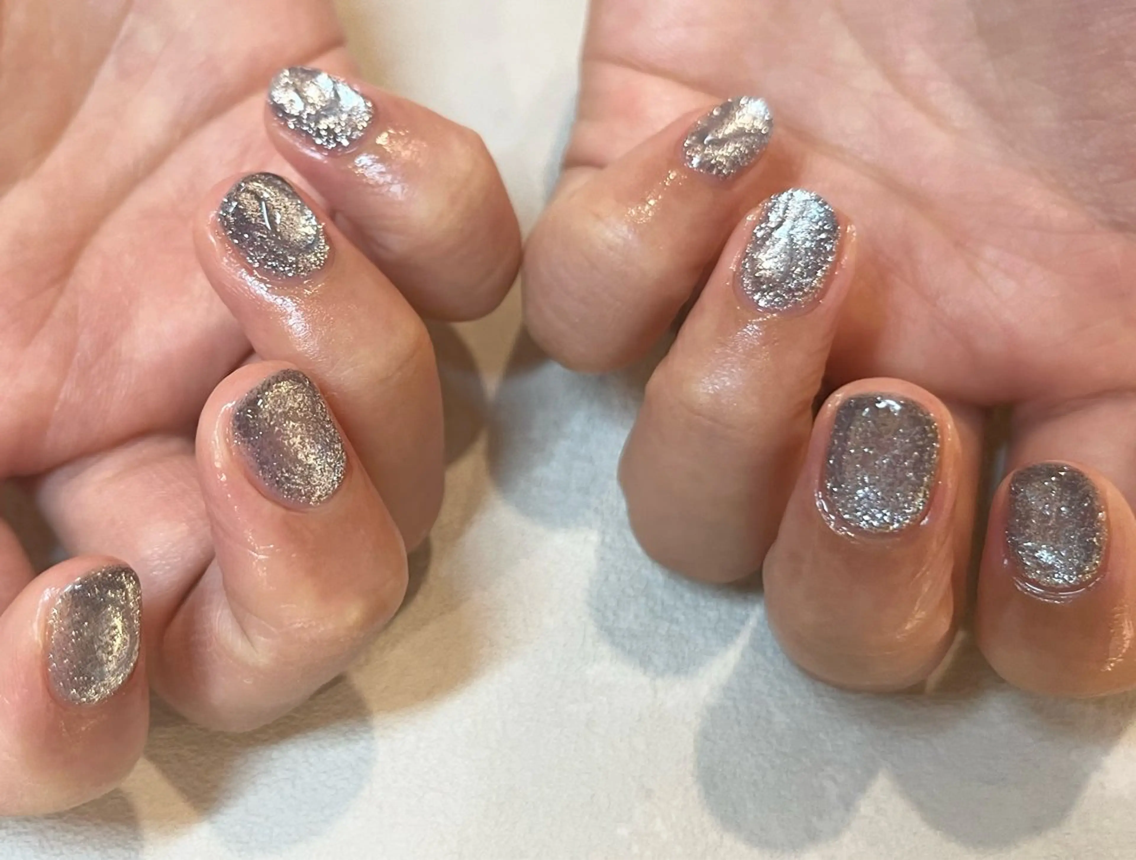 ネイル フラッシュネイル フラッシュマグ マグネットネイル ぷっくりネイル ハンドネイル AT.1011(アトリエテンイレブン)所属・AT.1011 (ハルカ)のネイルデザイン