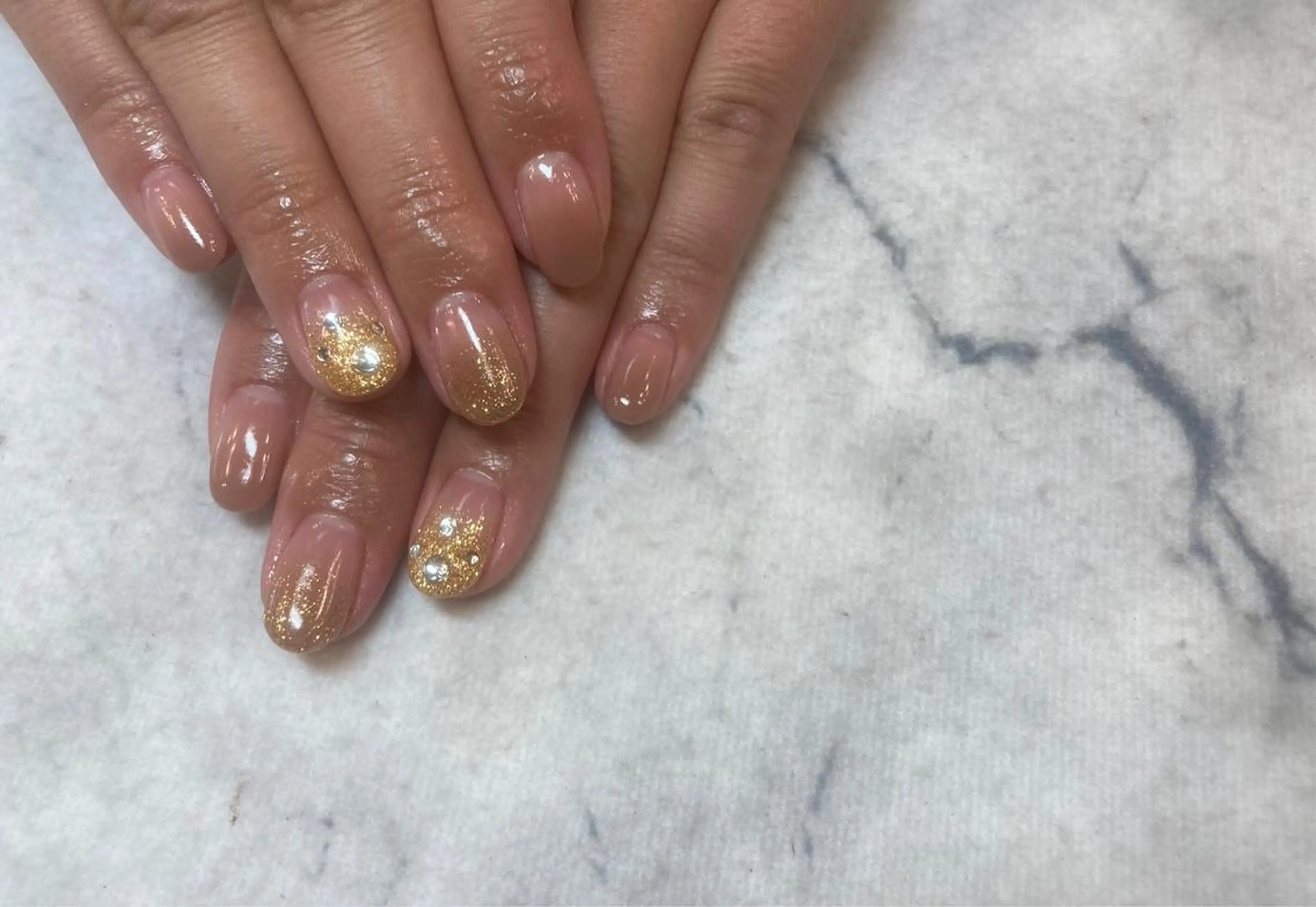 ネイル ネイルリボン 受付スタッフのネイルデザイン