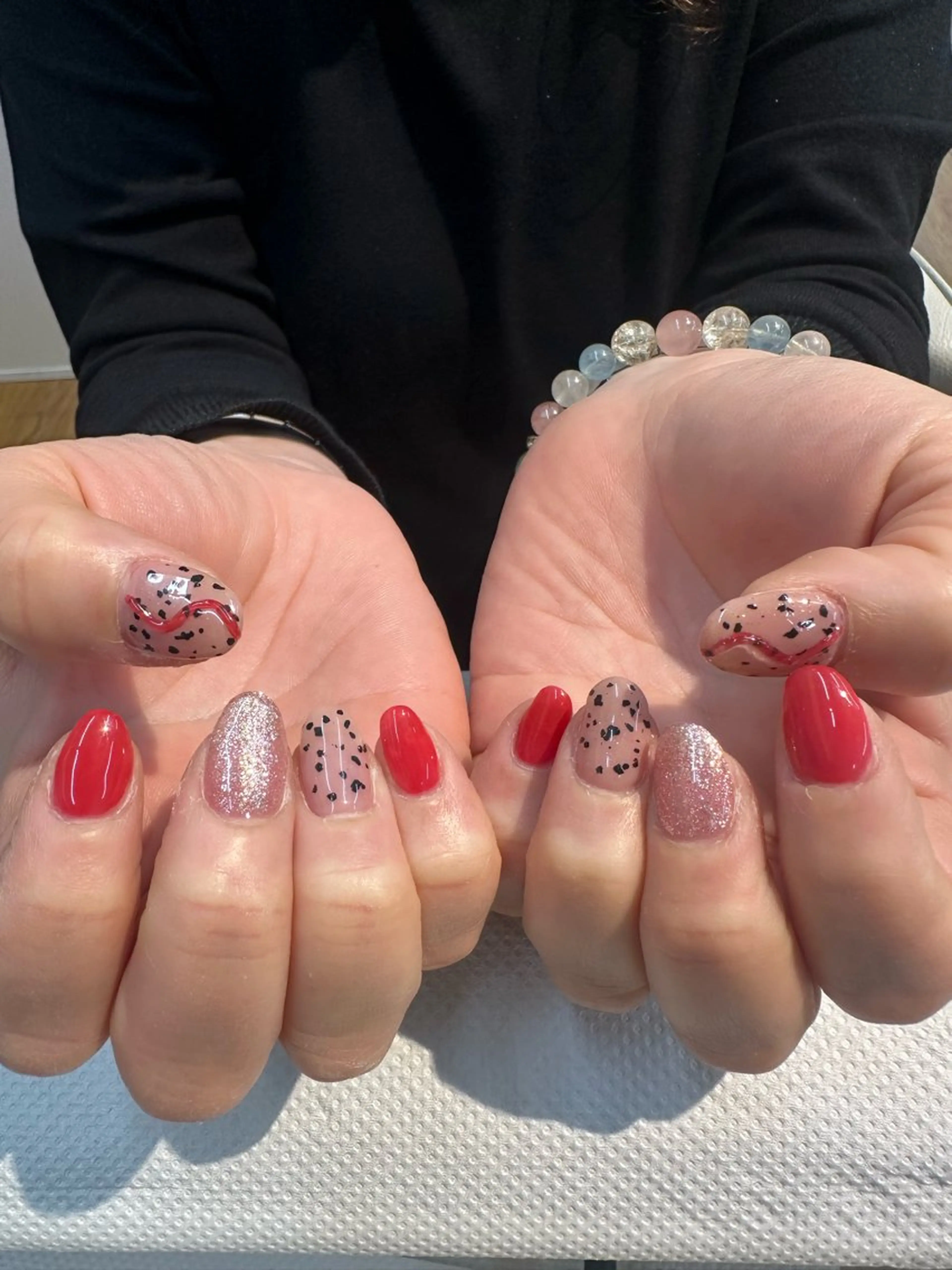 ネイル ニュアンスネイル 鈴木 結羽愛のネイルデザイン