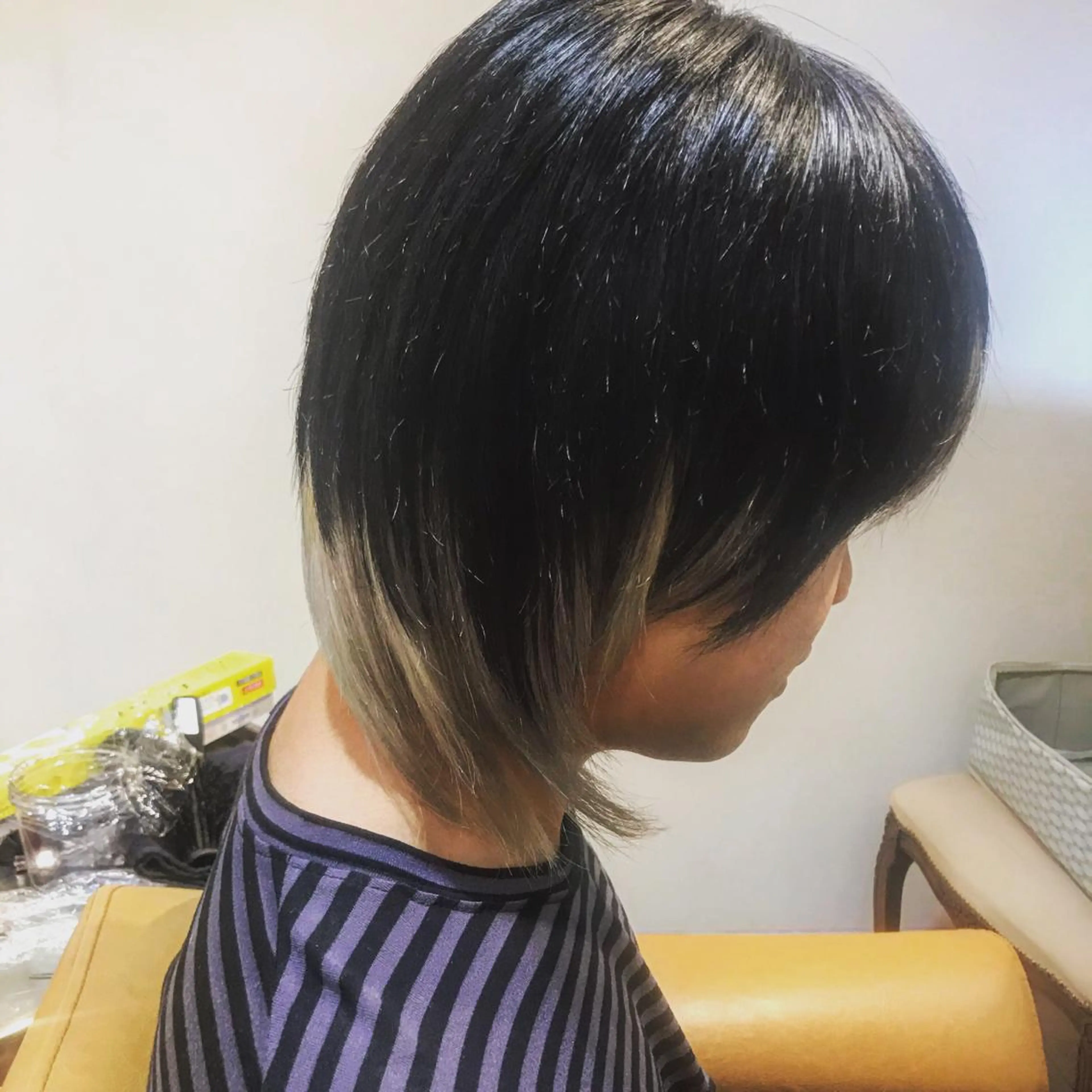 ミディアム カラー 黒髪 坂本 優輝のヘアスタイル