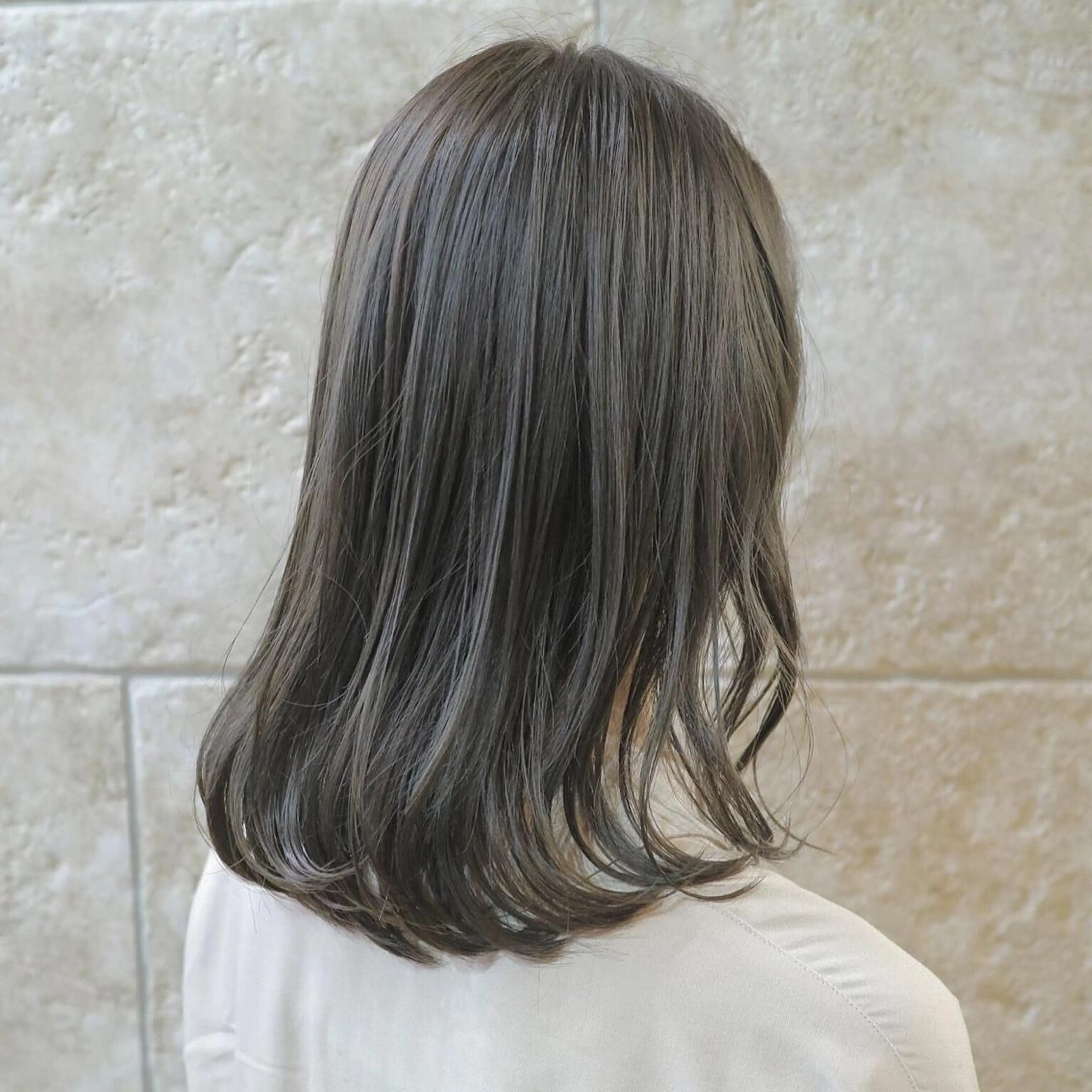 セミロング カラー 斉藤 貴也のヘアスタイル