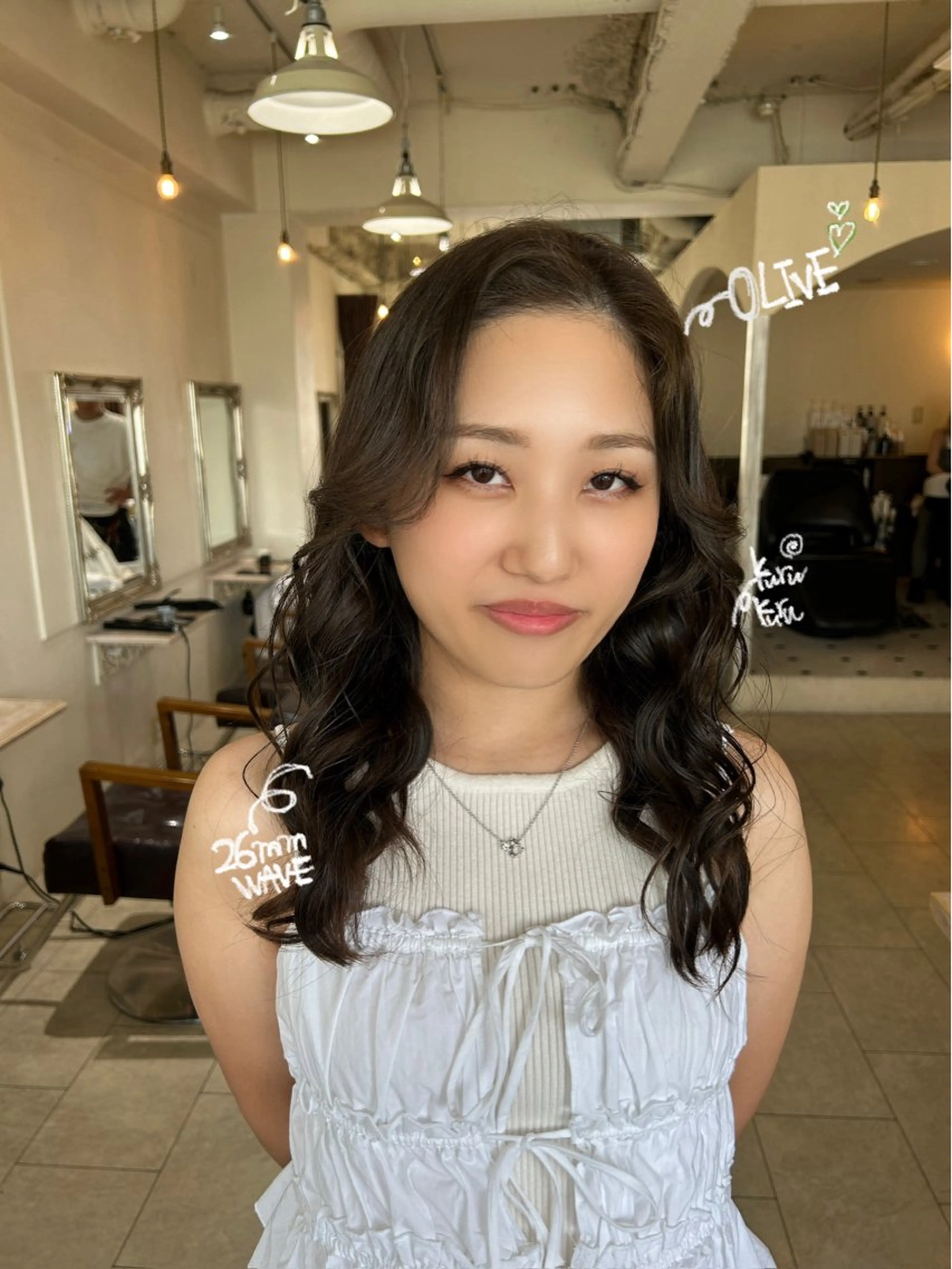 ロング Maho/海外 レイヤー/ハイトーンのヘアスタイル