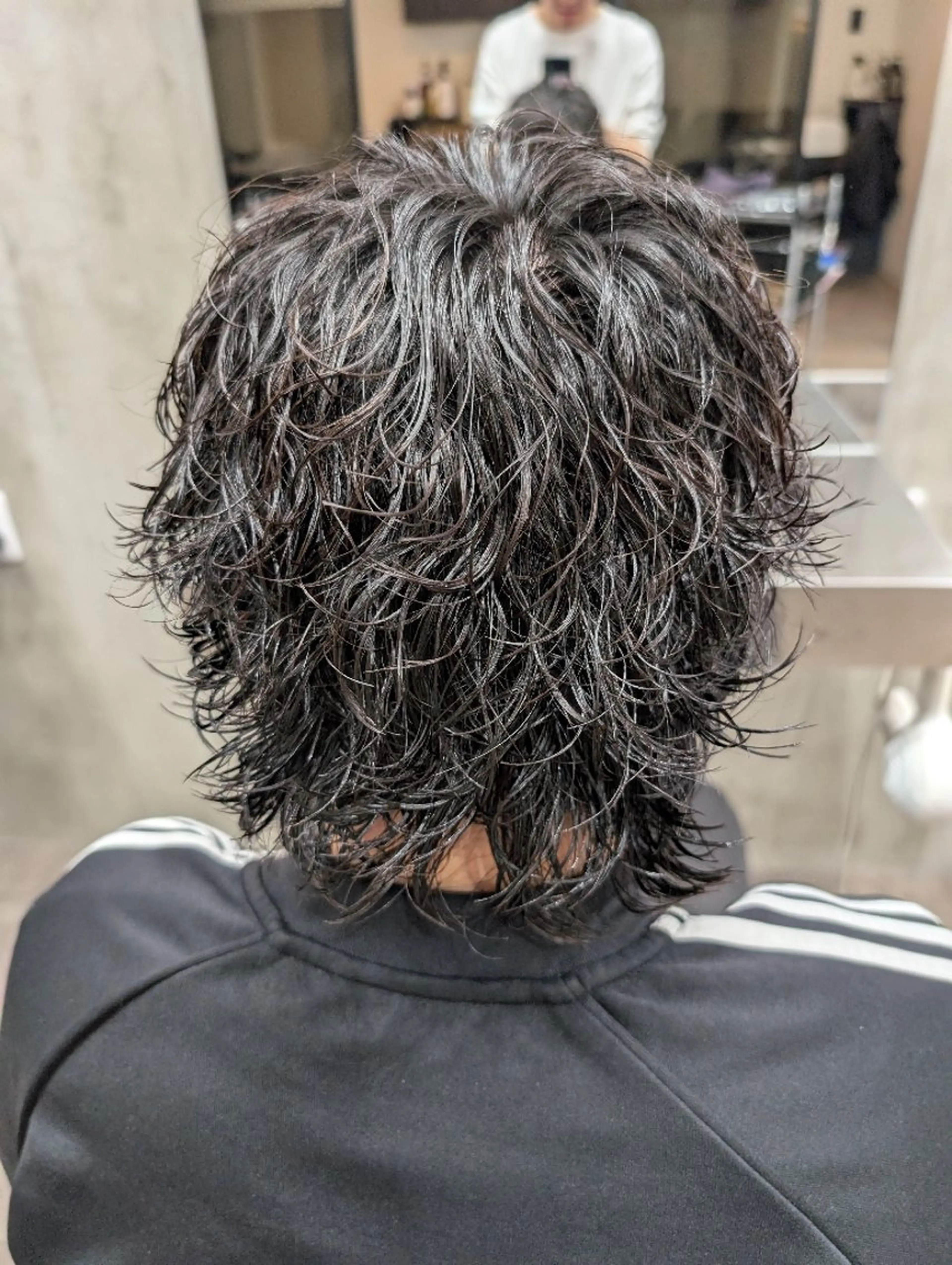 ミディアム パーマ メンズ ミディアムパーマ メンズパーマ カット パーマ QOL mens salon 円山所属・メンズ専門😎 QOL円山 YUTOのヘアスタイル