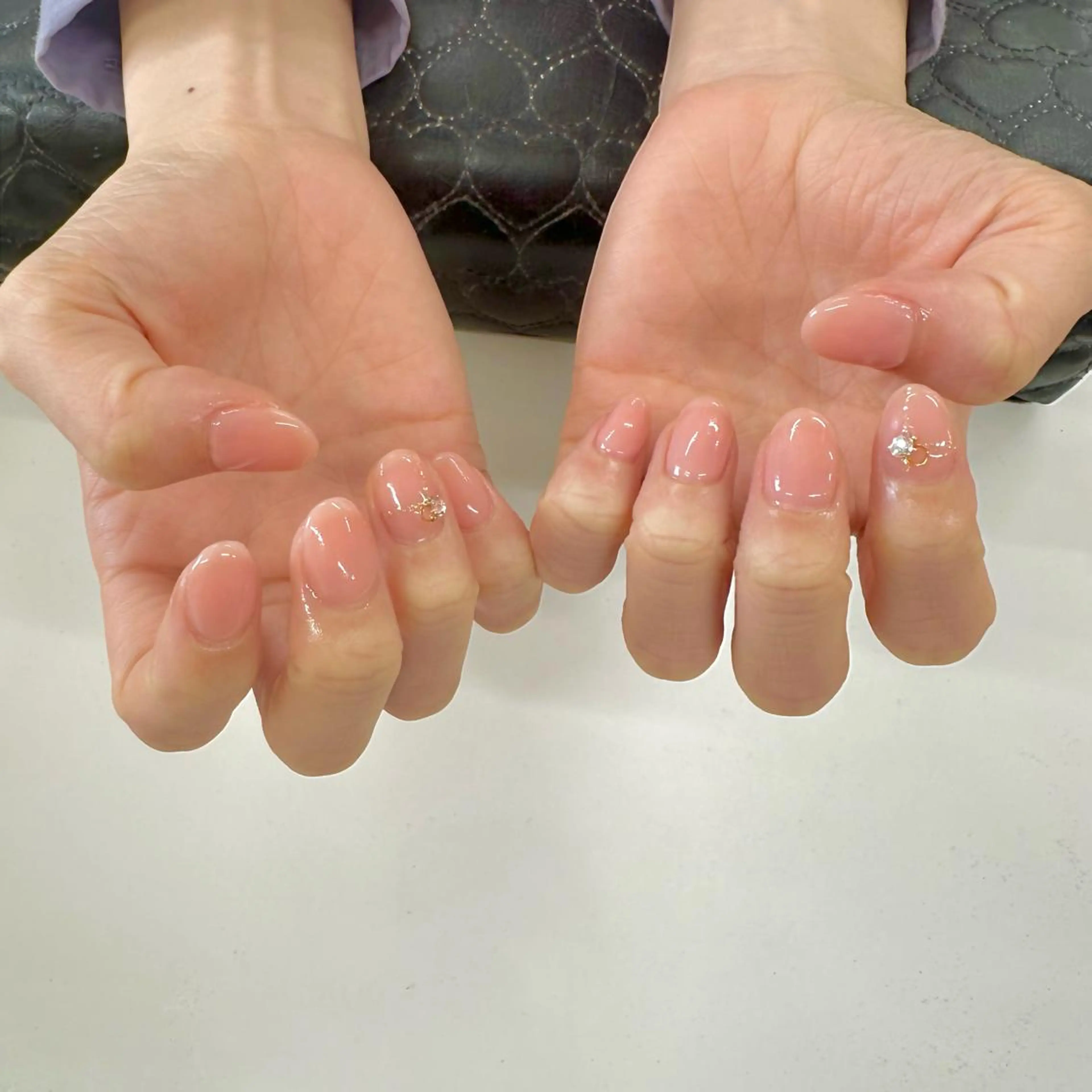 ネイル ラメ(グリッター) ワンカラーネイル She Nail studio原宿店所属・akari原宿 プライベートサロンのネイルデザイン