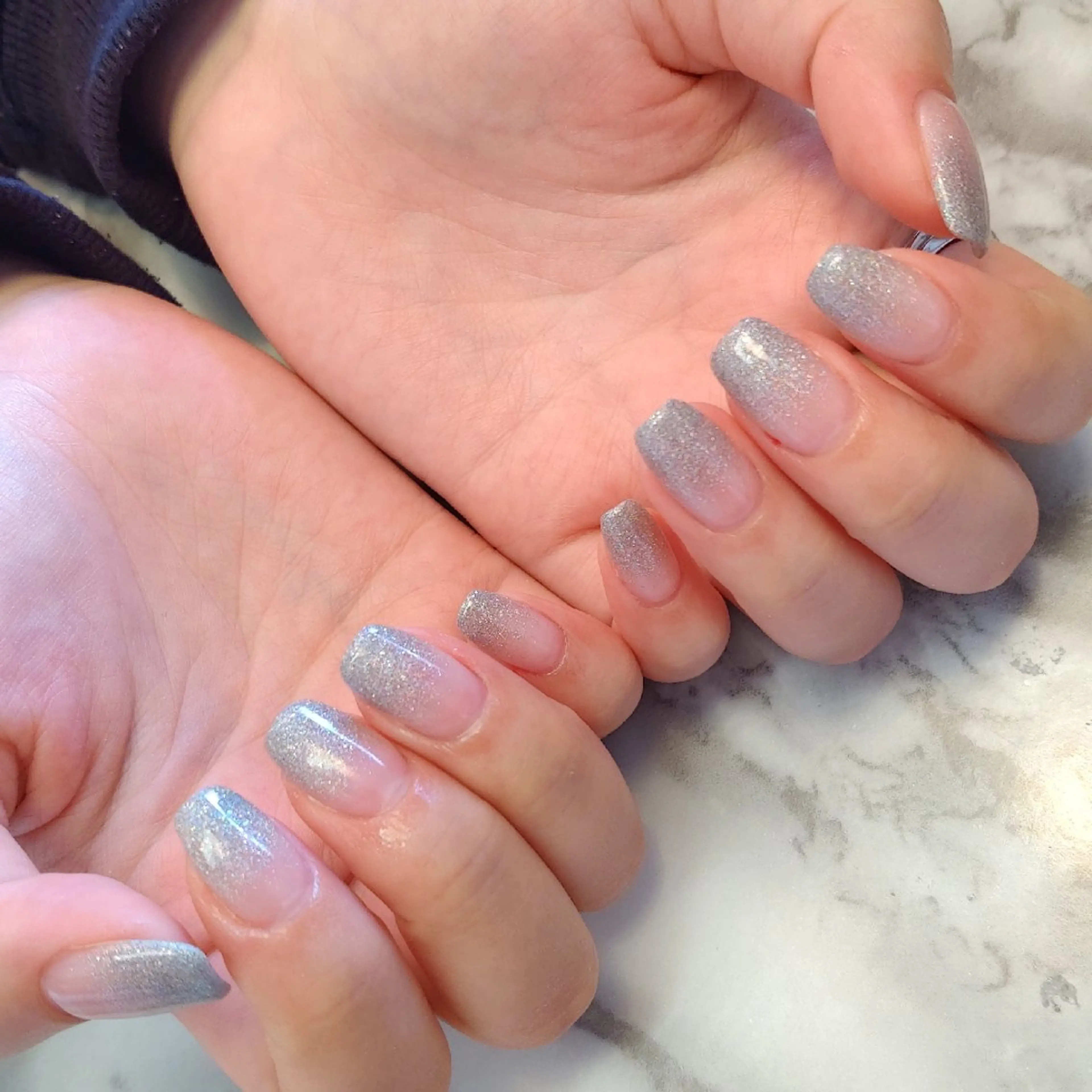 ネイル ラメ(グリッター) ラメグラデーション ジェヌインネイル 河内のネイルデザイン