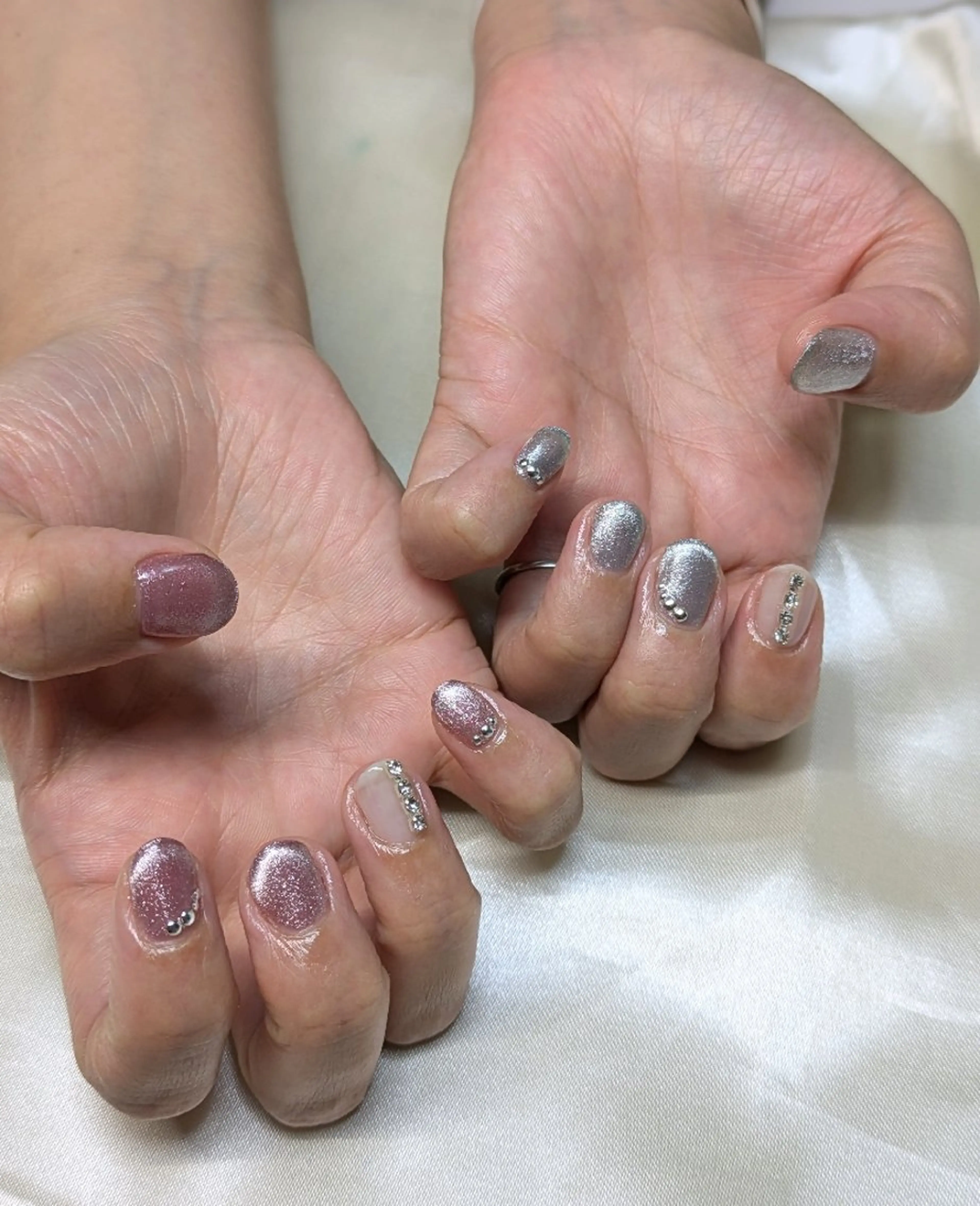 ネイル フレンチネイル マグネットネイル マグネットフレンチ 三谷 さやかのネイルデザイン