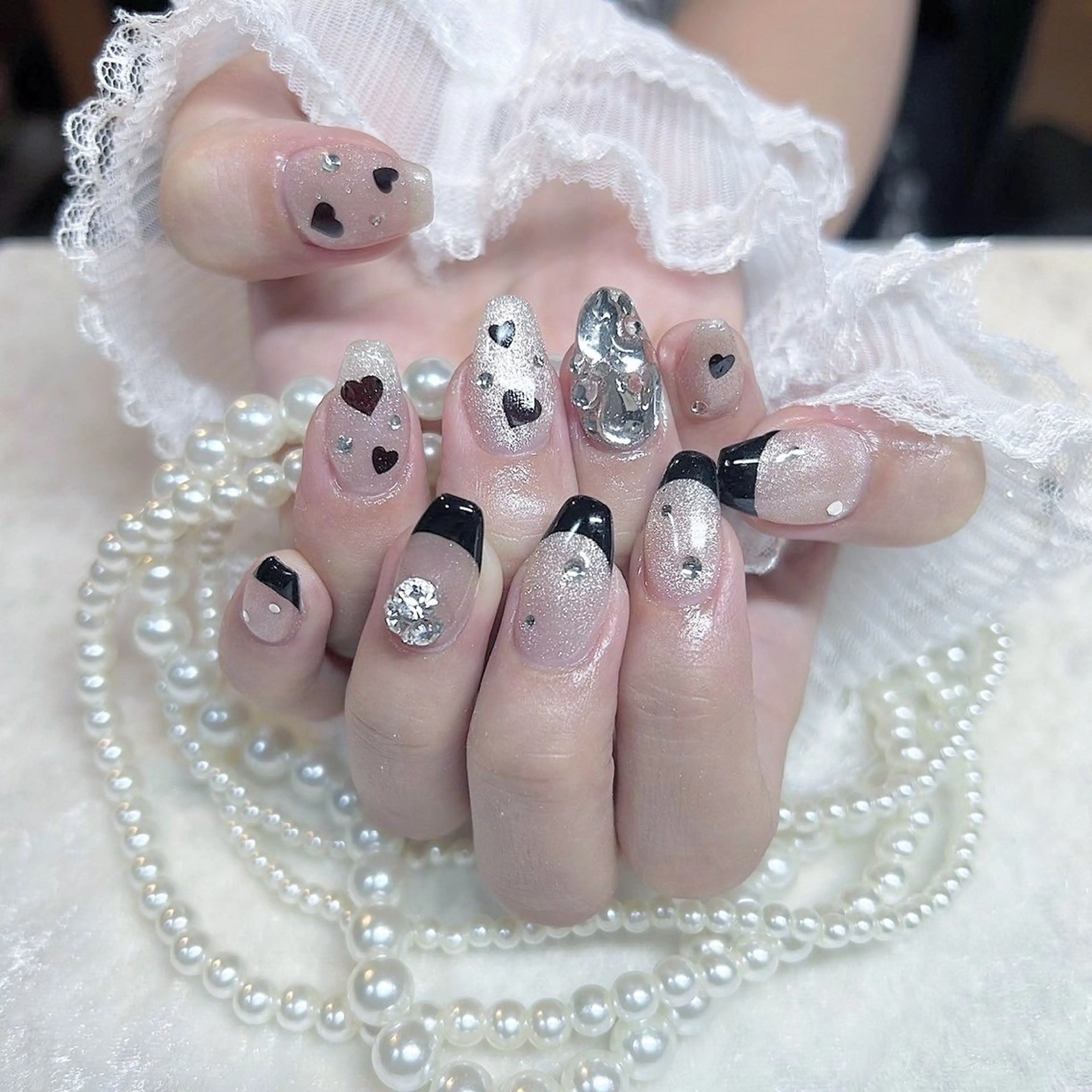 ネイル アートネイル 長さ出し フットネイル 韓国ネイル マグネットネイル ハンドネイル Minami 🍓のネイルデザイン