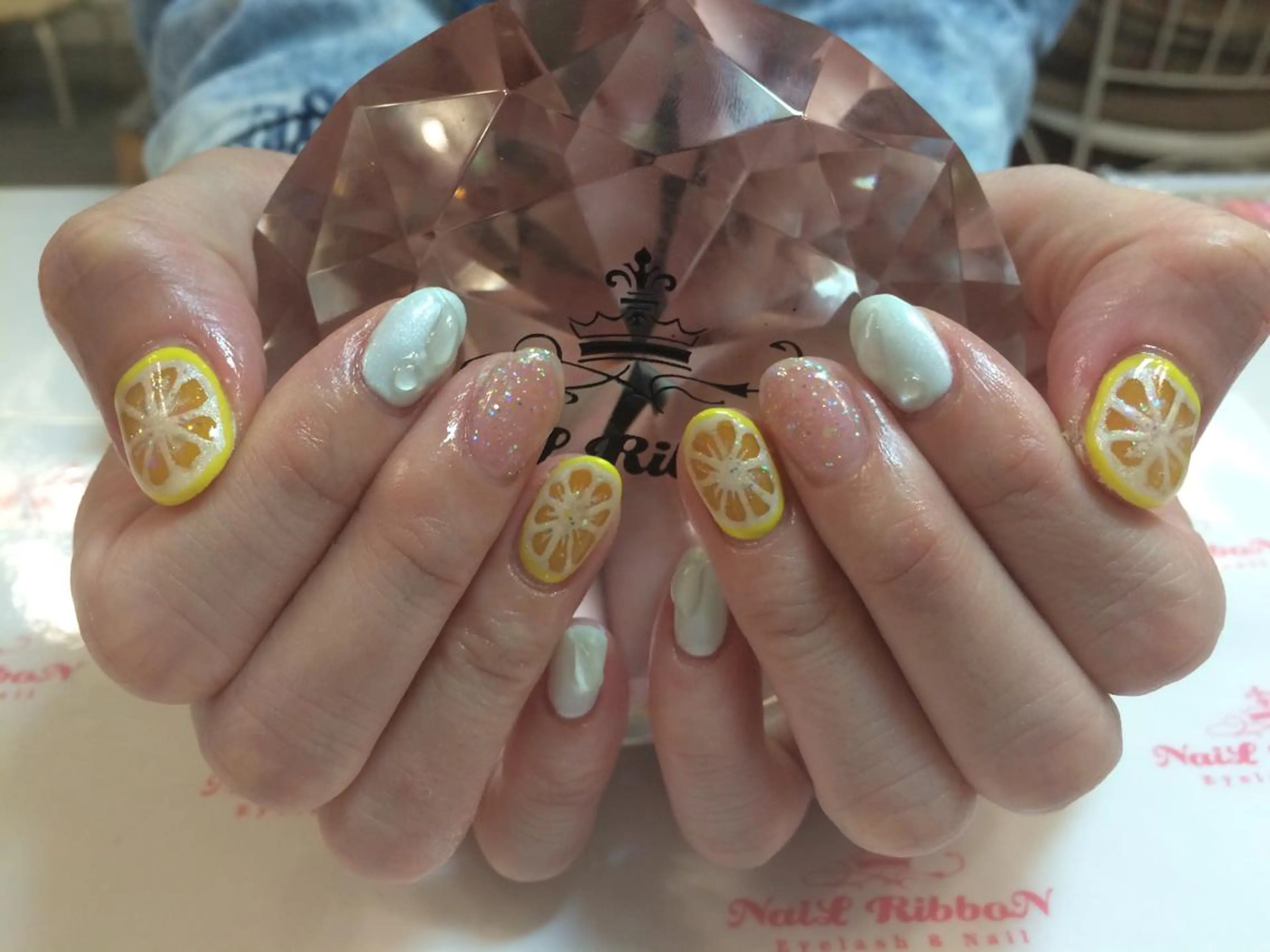 ネイル ネイルリボン 受付スタッフのネイルデザイン