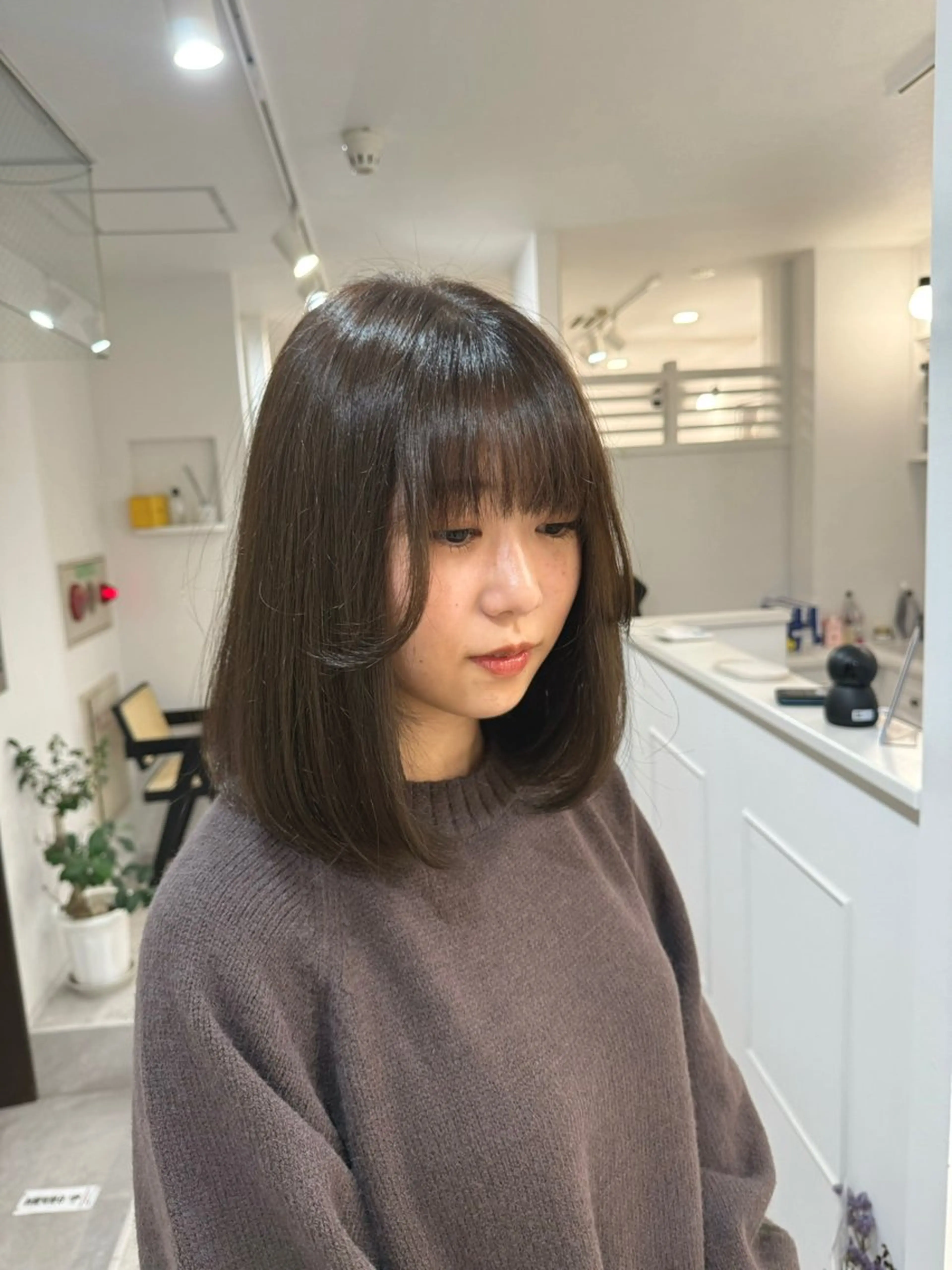 ミディアム カラー ヘアアレンジ ブラウンカラー オリーブブラウン ボブ ヘアカラー SALOWIN京都河原町Suite店所属・外国人風レイヤー/ ハイトーンSHUのヘアスタイル