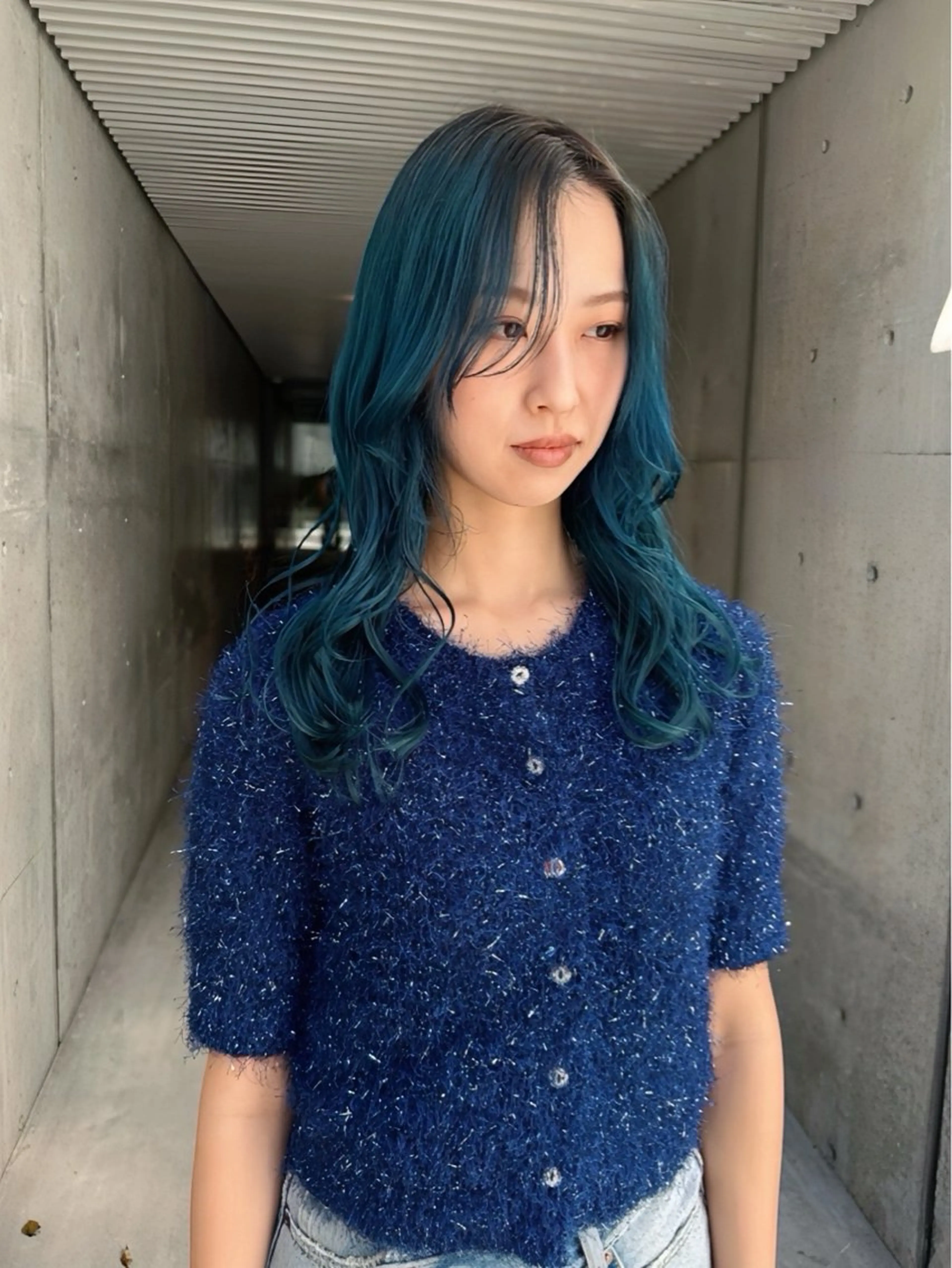 ミディアム カラー ブルーカラー ハイトーンカラー ヘアカラー トリートメント Manaka🟤 今泉　Musiiikのヘアスタイル