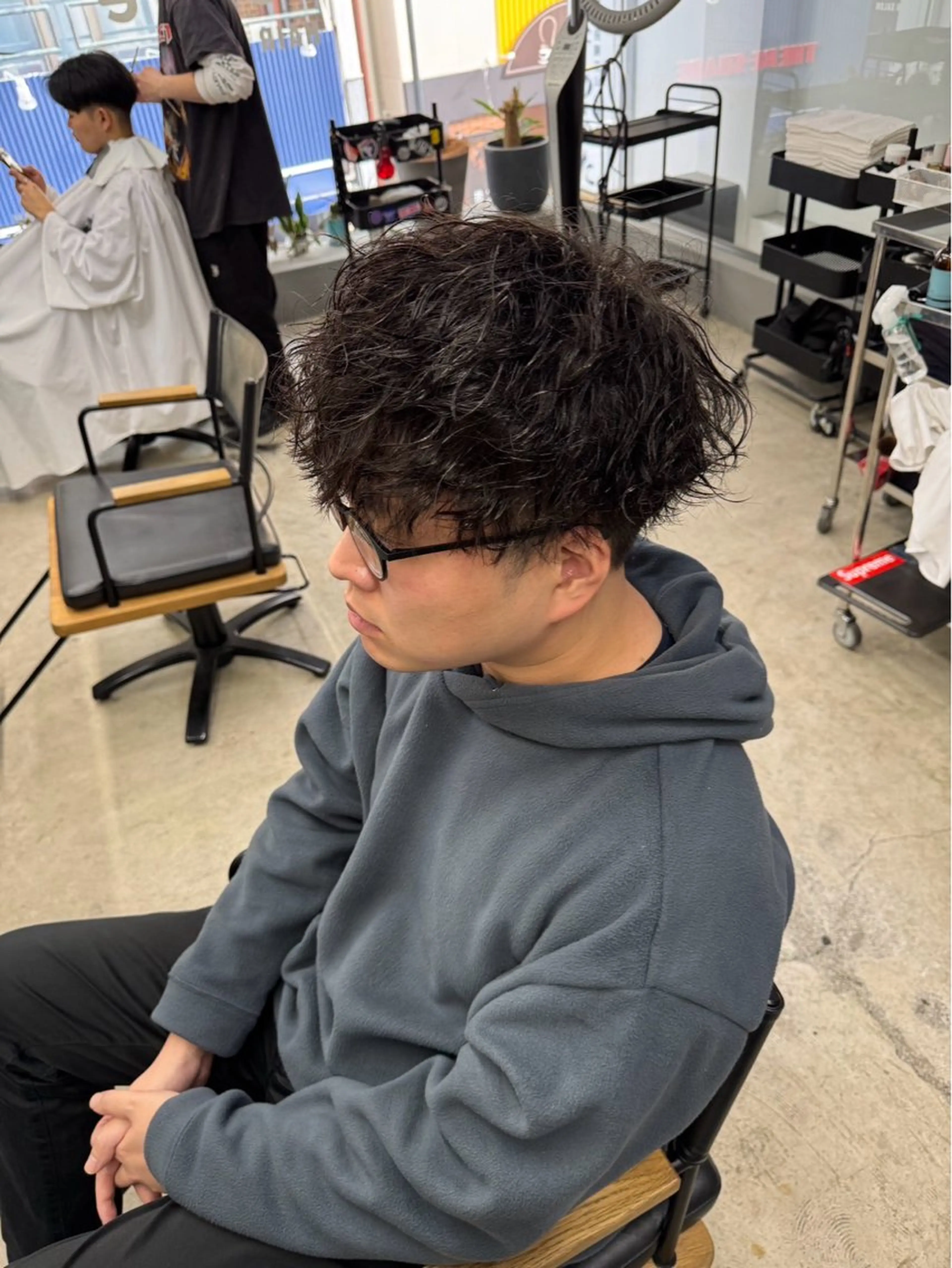 ミディアム パーマ メンズ カット パーマ メンズ専門サロン wokeのヘアスタイル