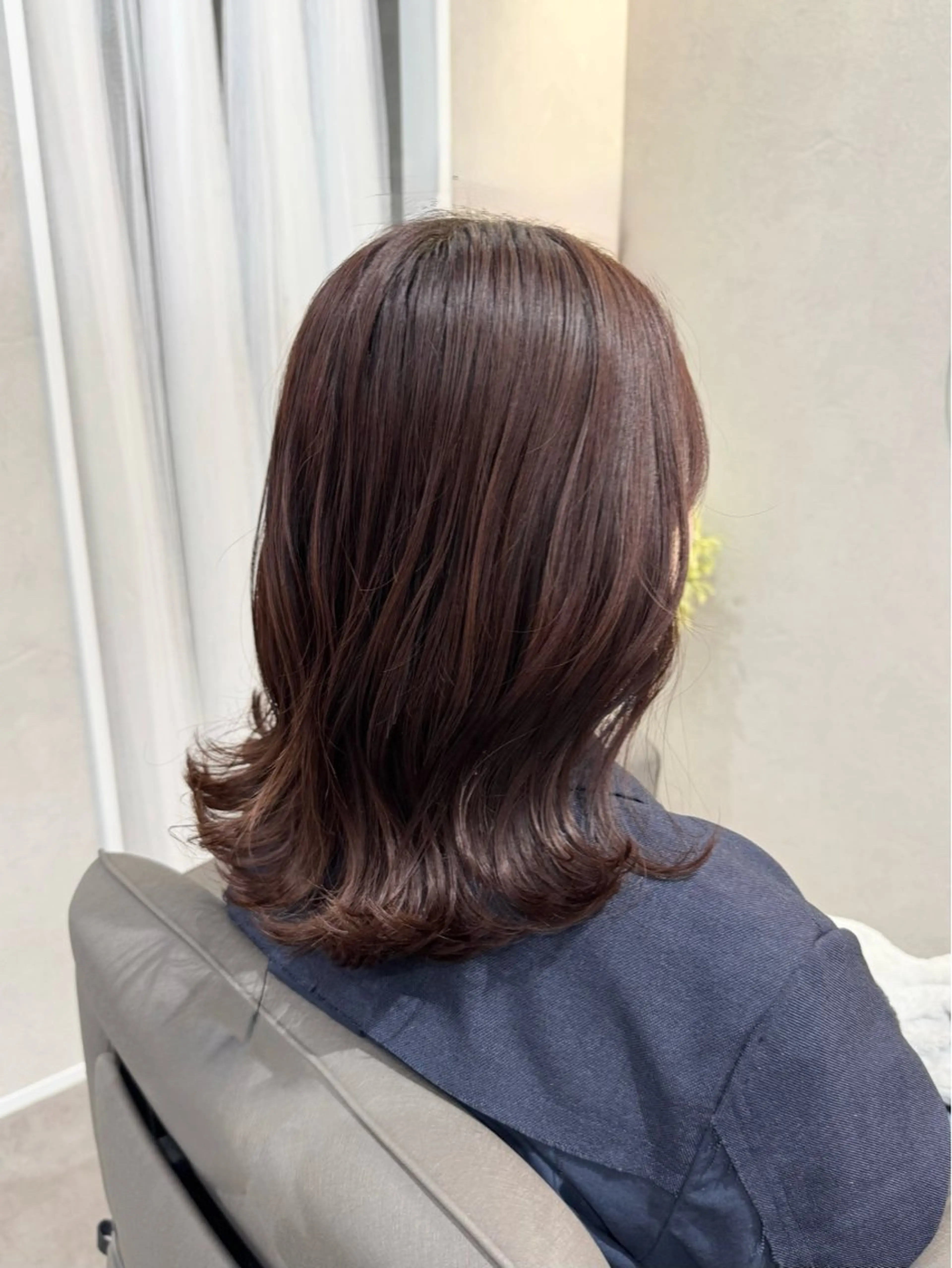 ミディアム カラー 切りっぱなしボブ ショートボブ ボブレイヤー ブリーチ ケアブリーチ カット ヘアカラー Salon de Qualia(サロンドクオリア)所属・ハイトーン/外国人風 カラー/メンズパーマのヘアスタイル