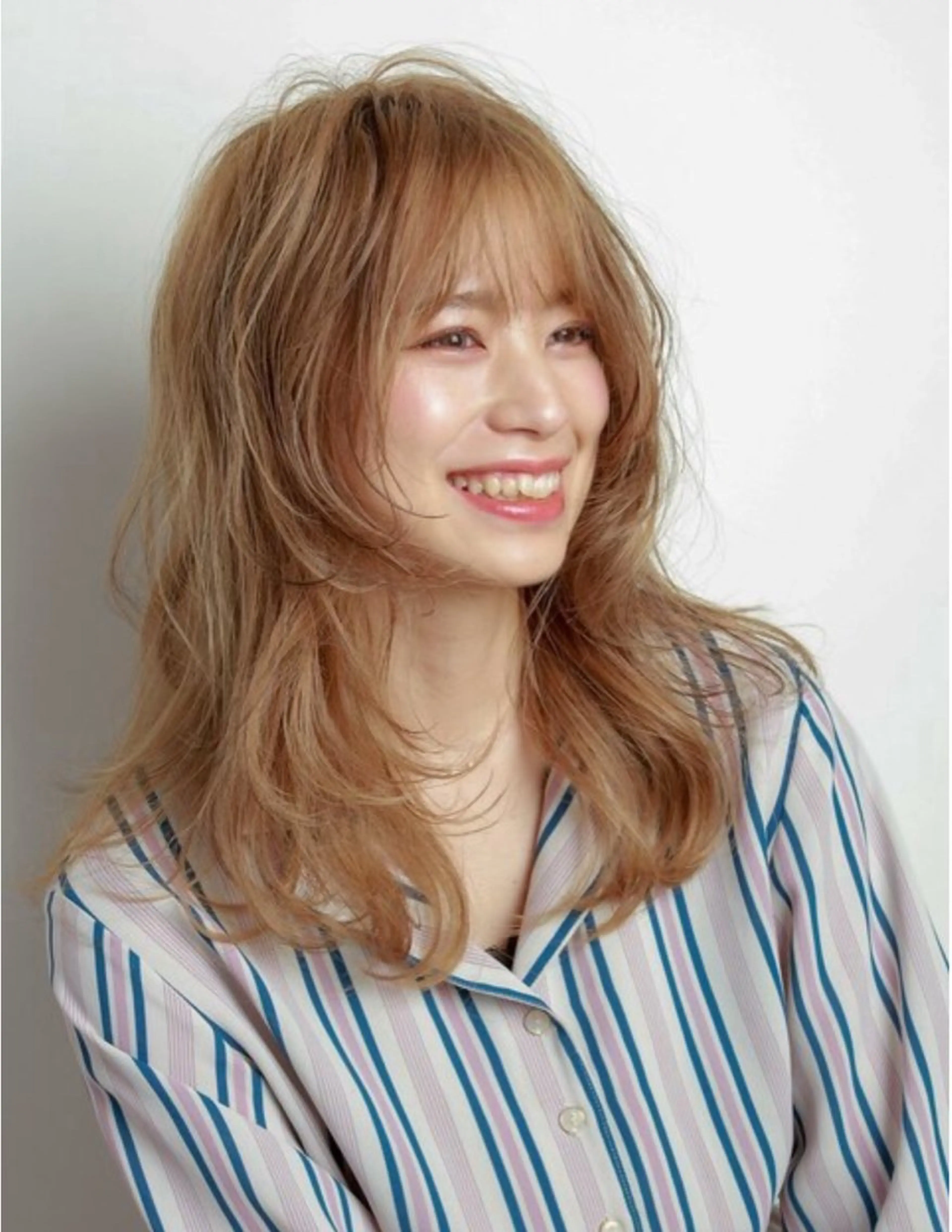 ロング カラー 透明感カラー/ くびれヘア/ユウユのヘアスタイル