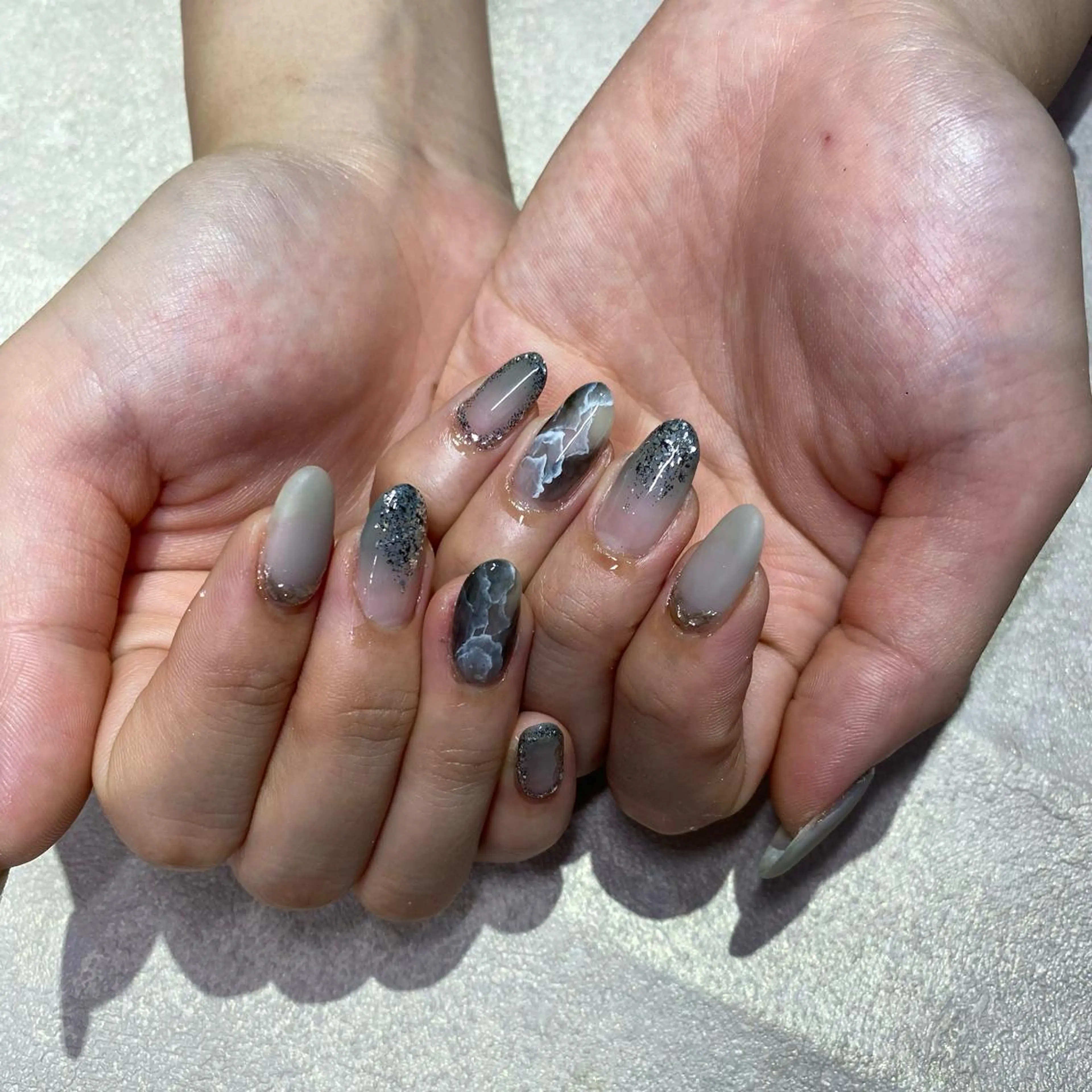 ネイル ハンドネイル Amber21.所属・Nagahama Akariのネイルデザイン