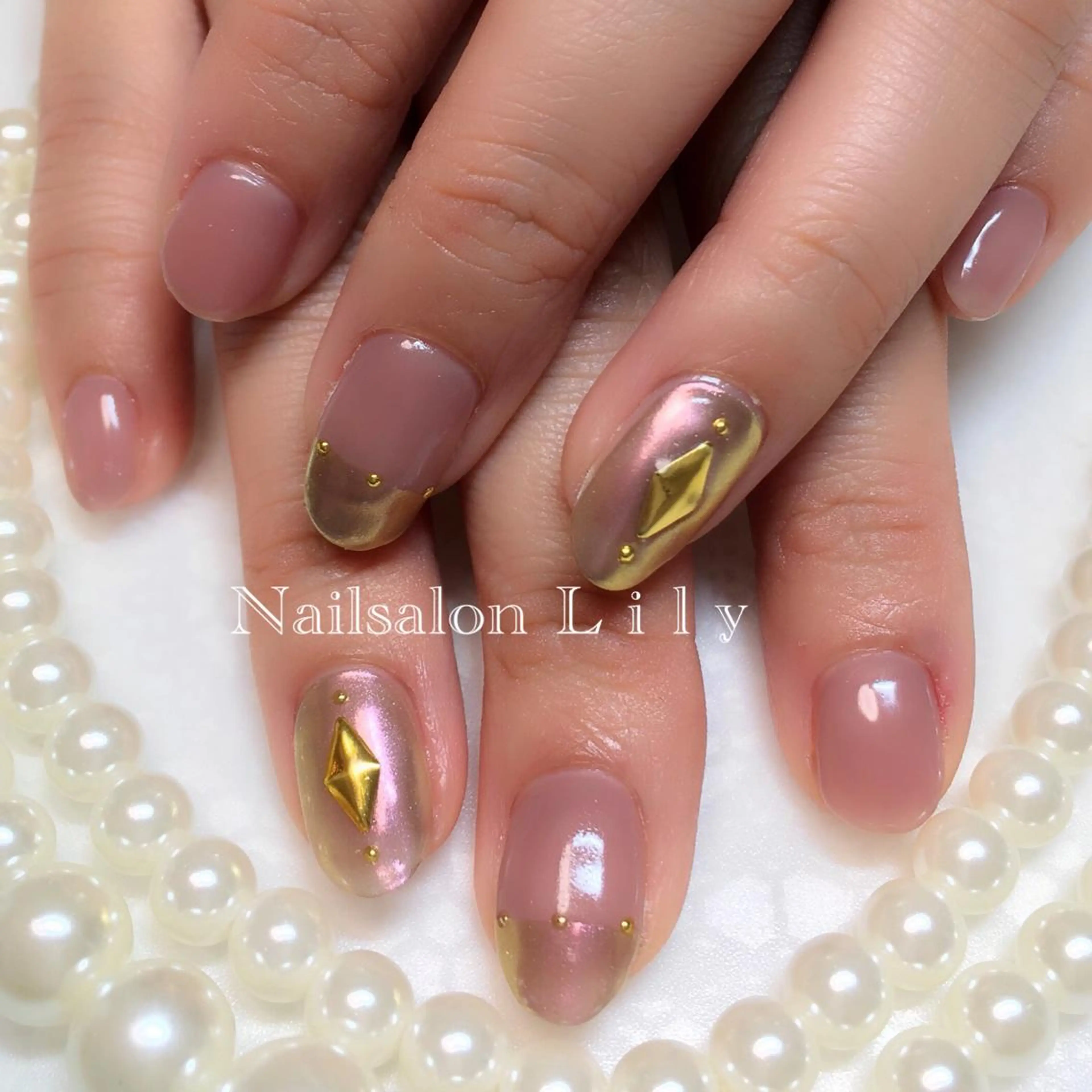 ネイル ミラーネイル ピンク Nailsalon Lilyのネイルデザイン