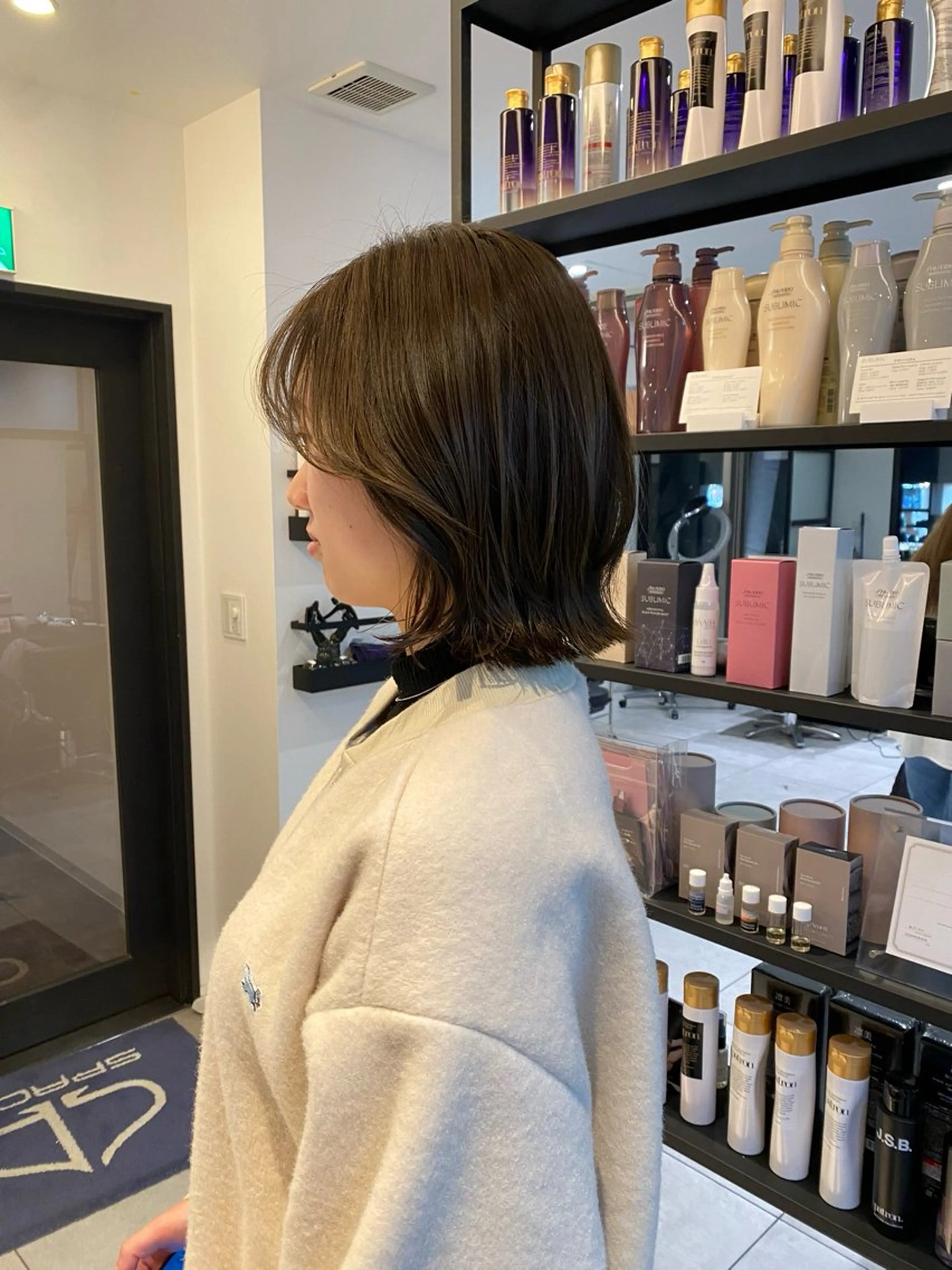 ミディアム カラー ボブレイヤー グレージュ オリーブグレージュ オリーブグレー ボブ SPADIC 大阪店所属・梅田美容室 SPADICユヅキ♠のヘアスタイル