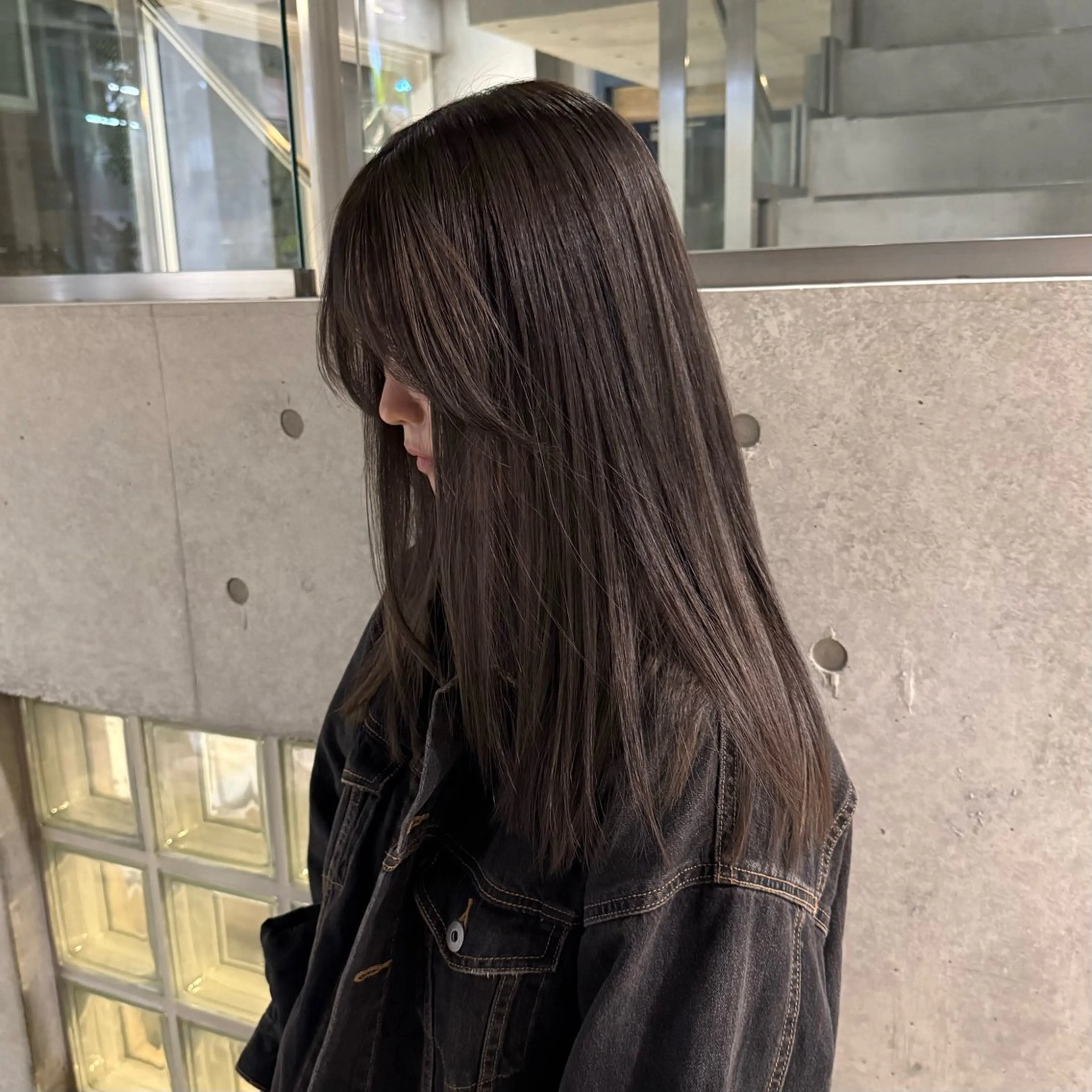 カラー RINA .のヘアスタイル