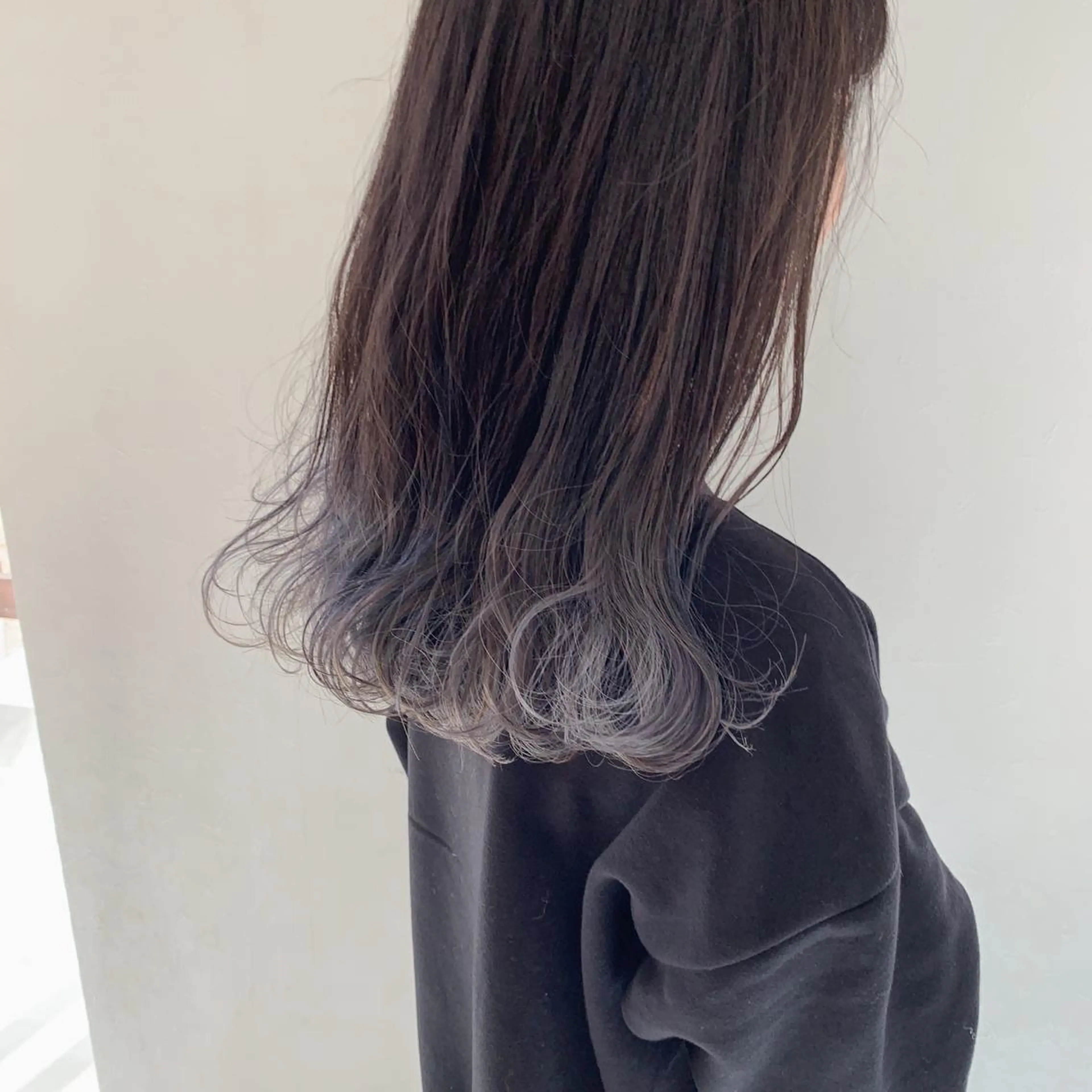 セミロング カラー 新井 広之のヘアスタイル
