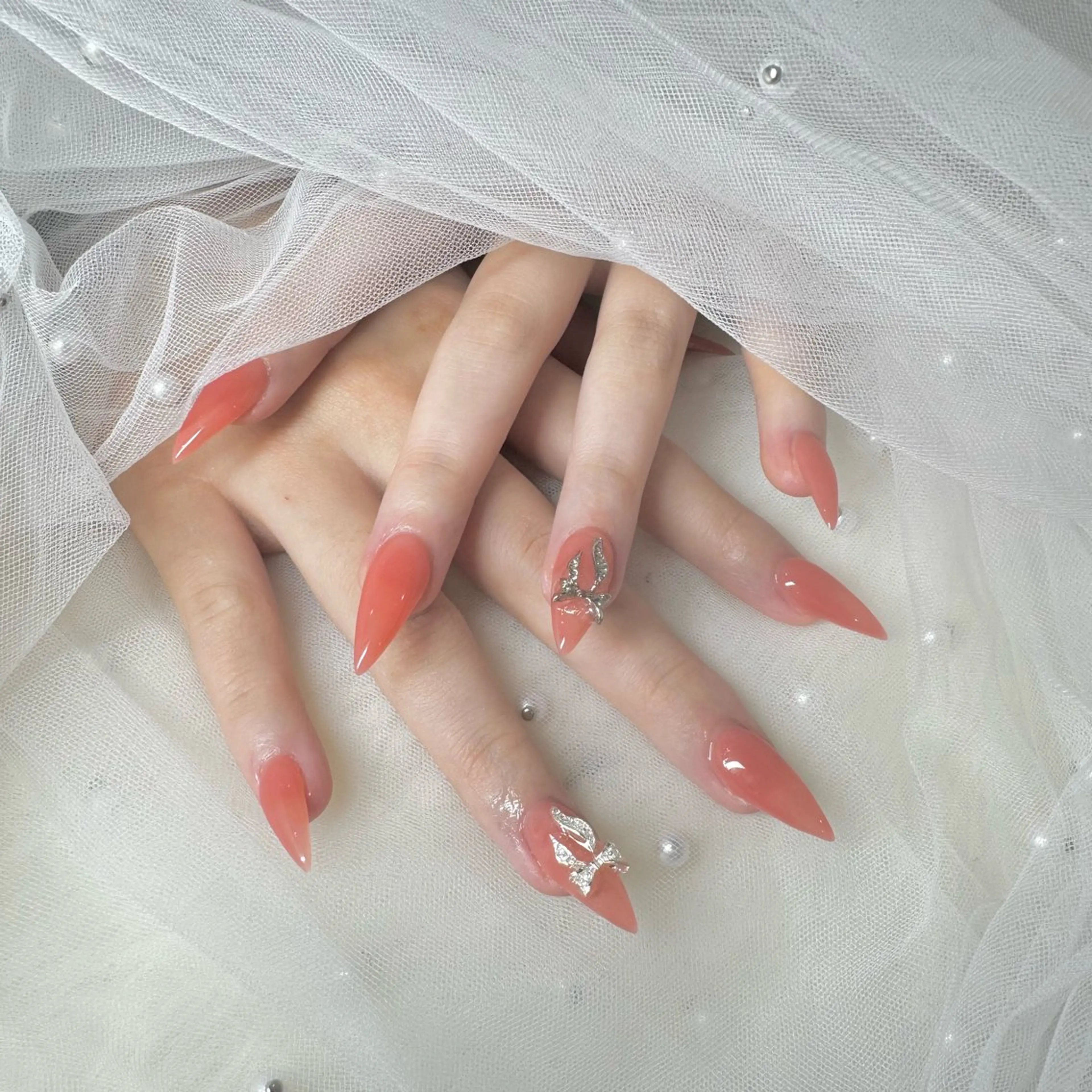 ネイル フットネイル ジェルネイル キラキラネイル ロングネイル オフィスネイル ハンドネイル AYAKA🩵難波♡ 韓国ネイルで可愛く♡のネイルデザイン