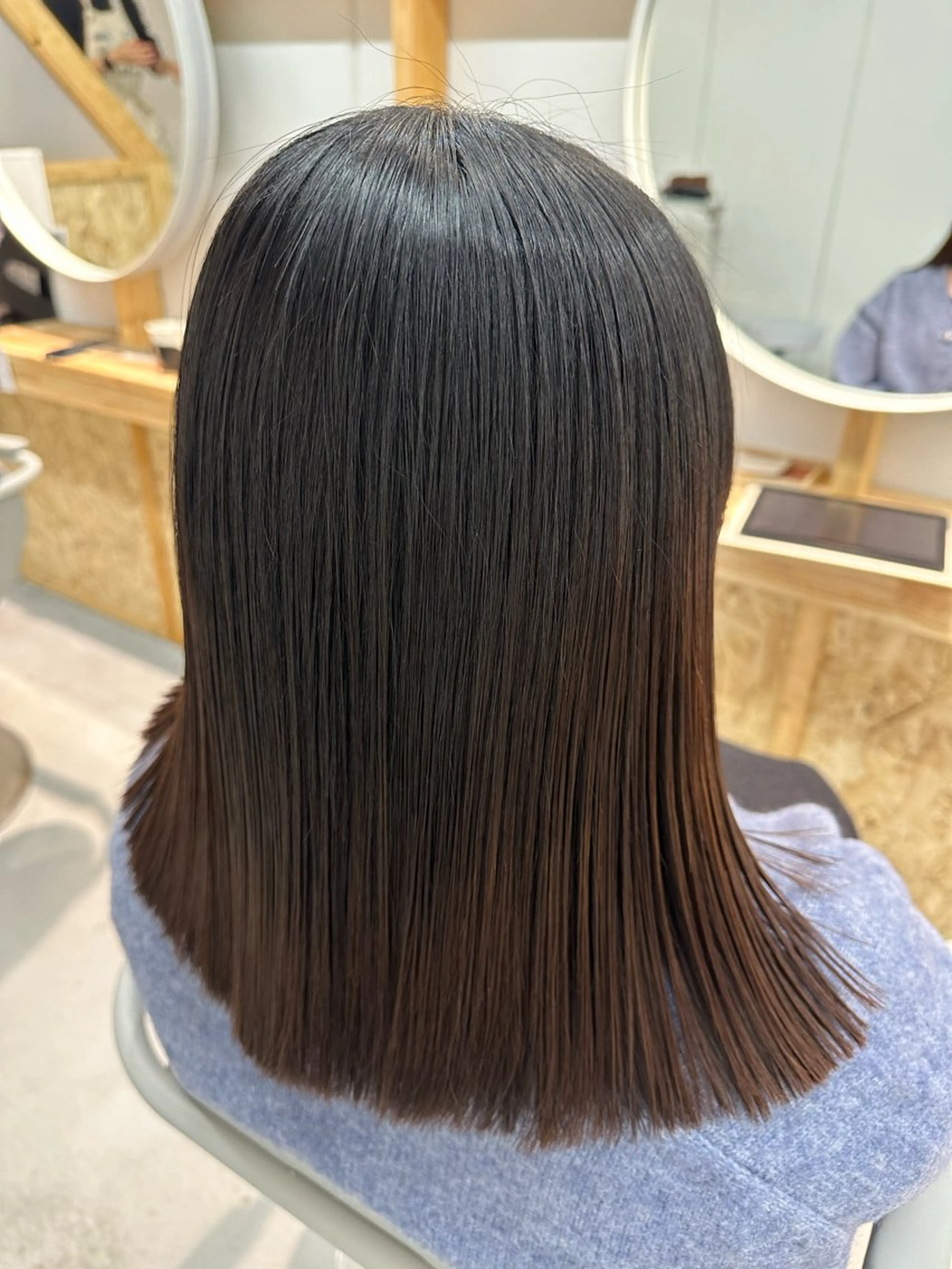 セミロング 松本 莉央のヘアスタイル