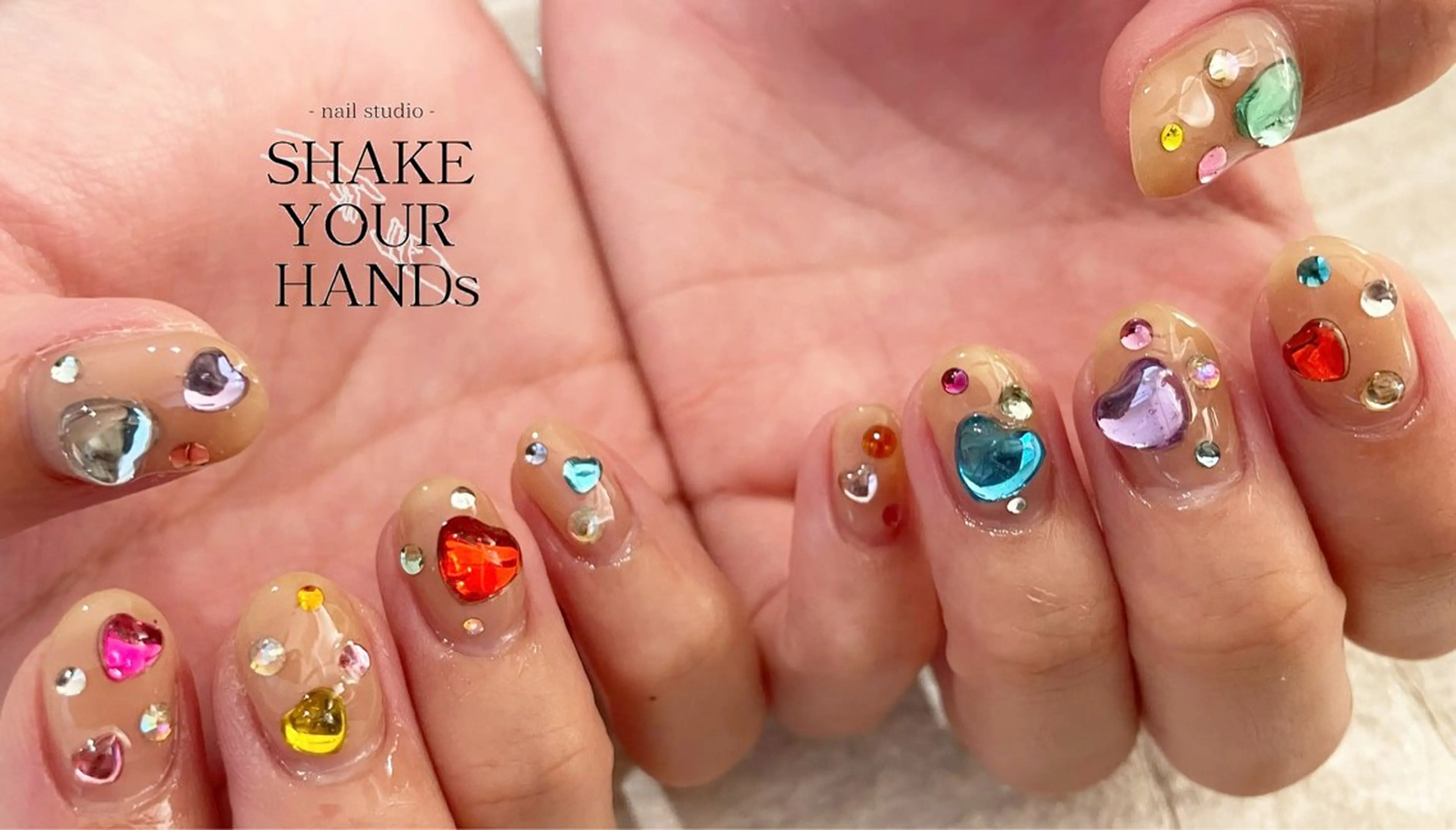 ネイル ハート ハンドネイル ネイルスタジオ シェイクユアハンズのネイルデザイン