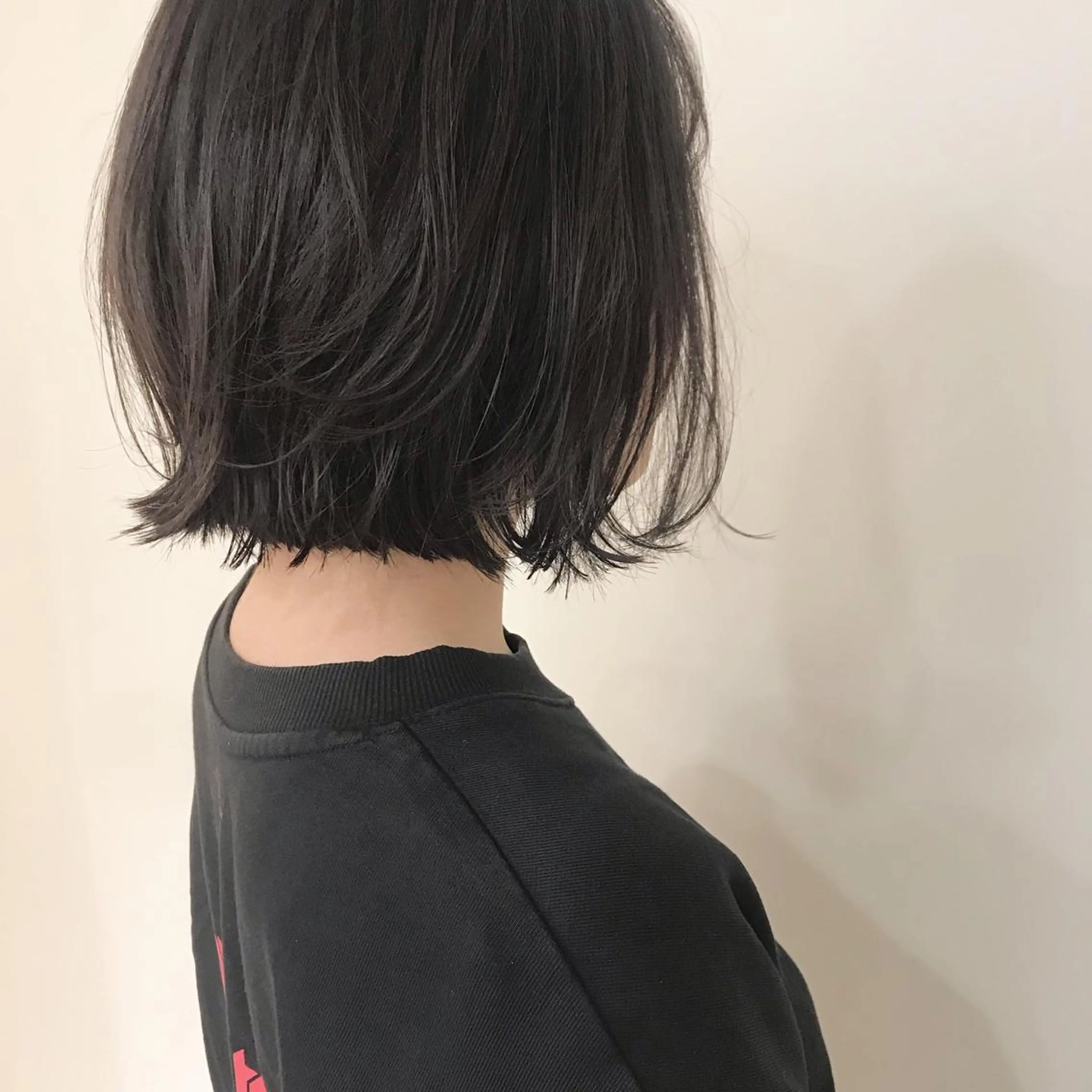 ミディアム ボブ レイヤーカット 齊藤 桃子のヘアスタイル