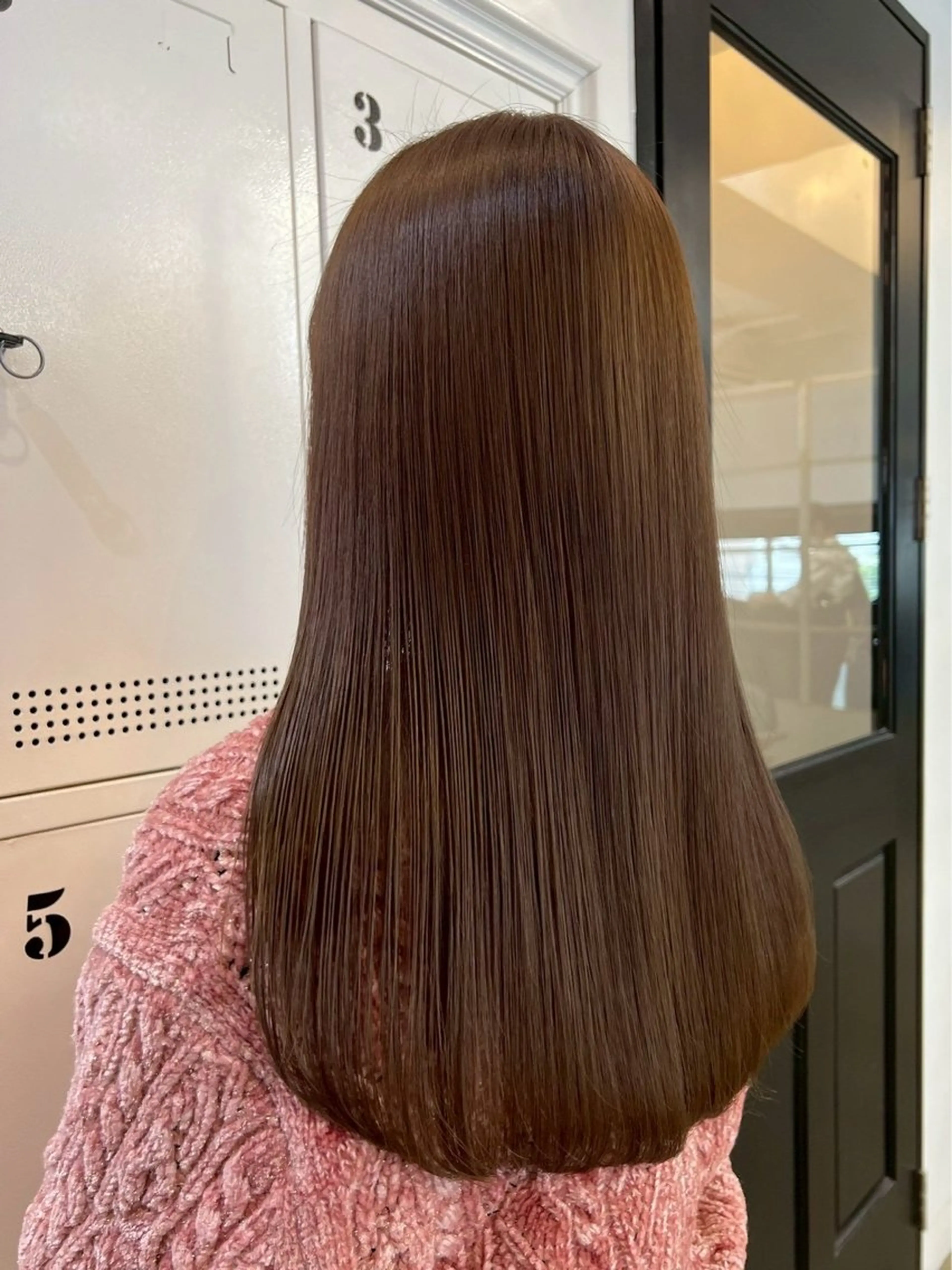セミロング カラー カット ヘアカラー トリートメント ヘッドスパ ヘアセット 艶カラー×艶髪矯正 🧙レイヤー/レオンのヘアスタイル