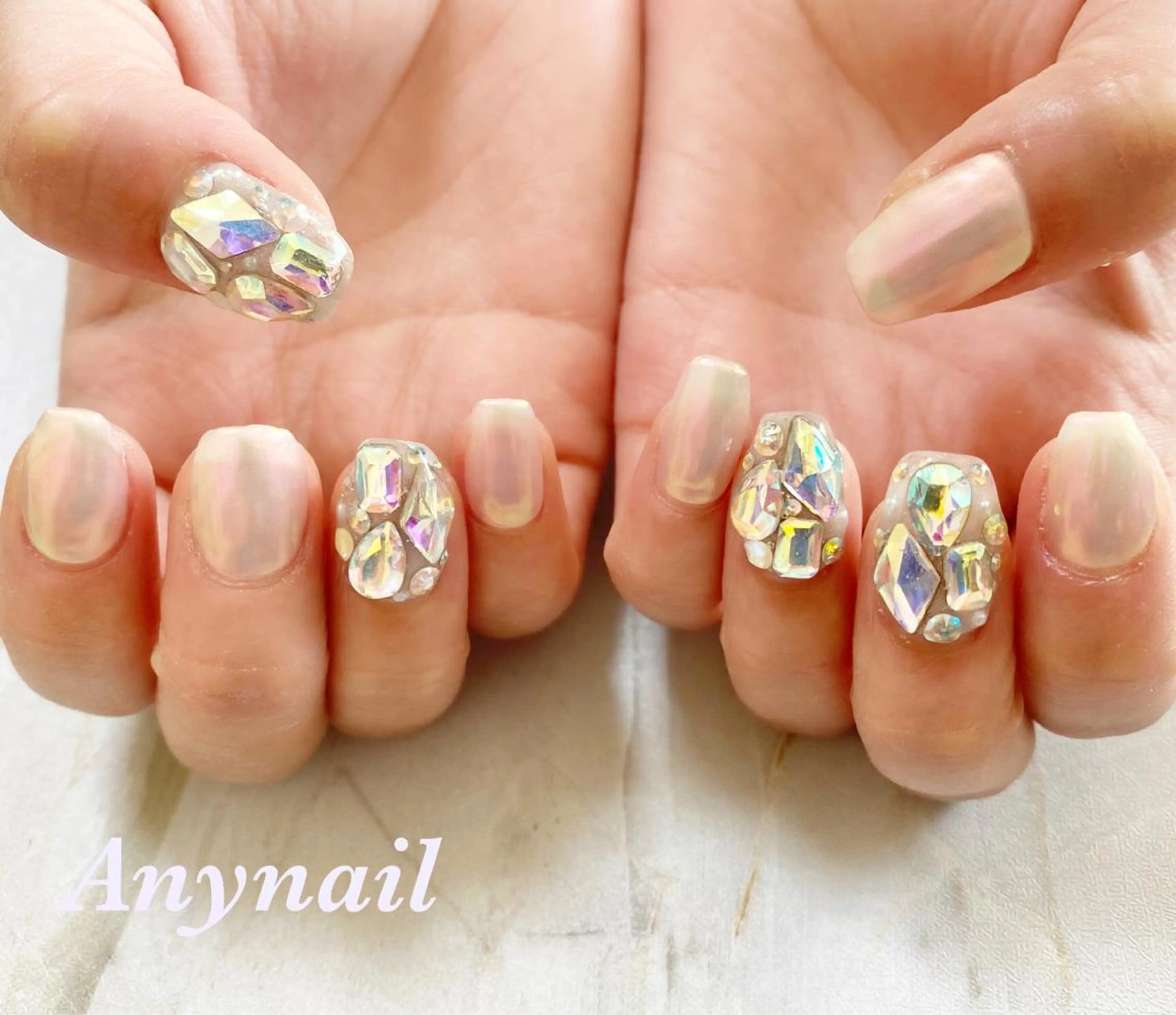 ネイル オーロラネイル ブルー キラキラネイル 持ち込み ストーンネイル ハンドネイル 岩澤 恵子のネイルデザイン