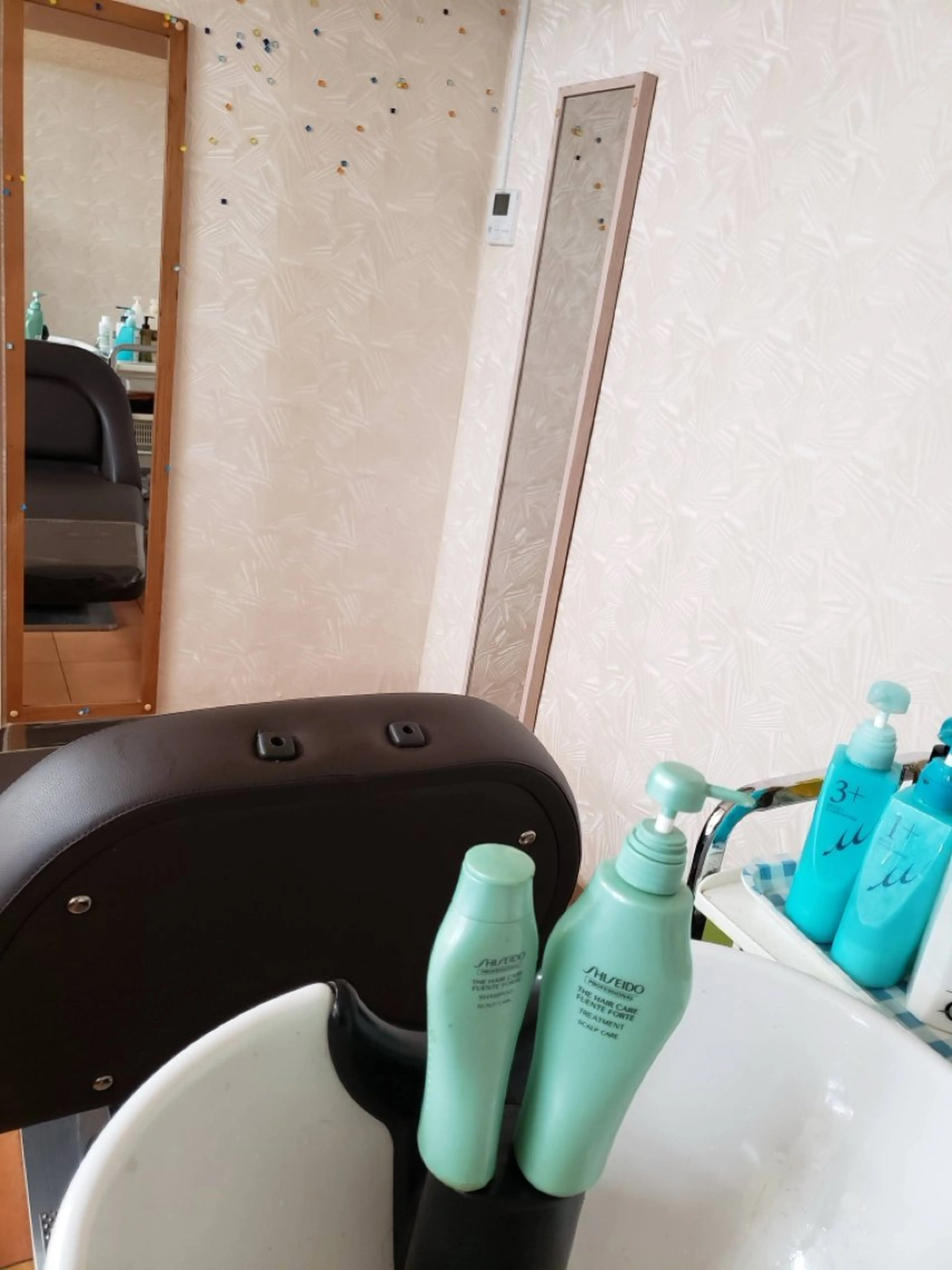 ヘッドスパ　　　　資生堂のクレンジングとツボのマッサージで、頭皮がスッキリ。薄毛、抜け毛、フケ、髪の臭いが気になる方へ！の写真