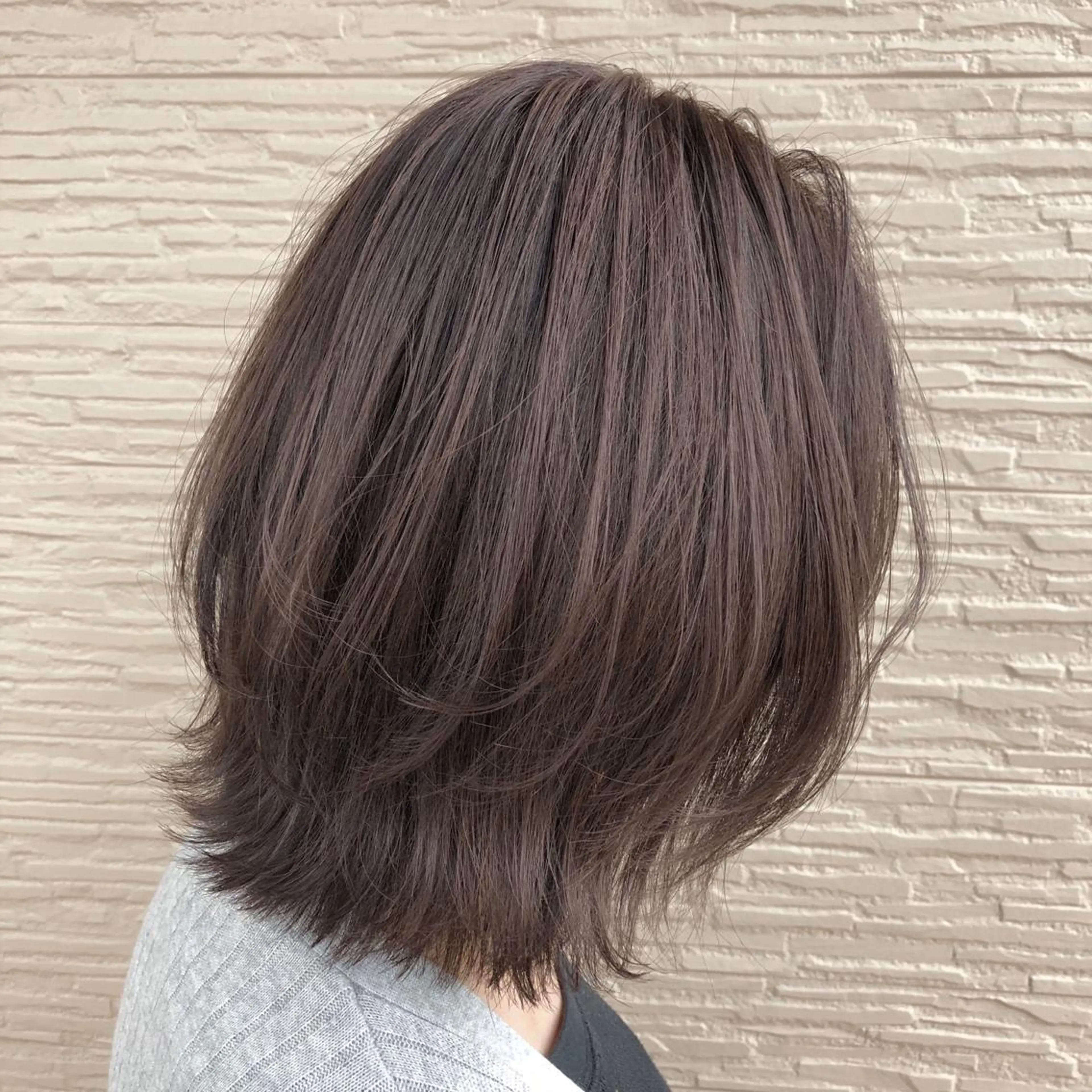 ミディアム カラー グレージュ パープルカラー パープルグレージュ 4-rest garden （フォーレストガーデン）所属・金井 直樹のヘアスタイル