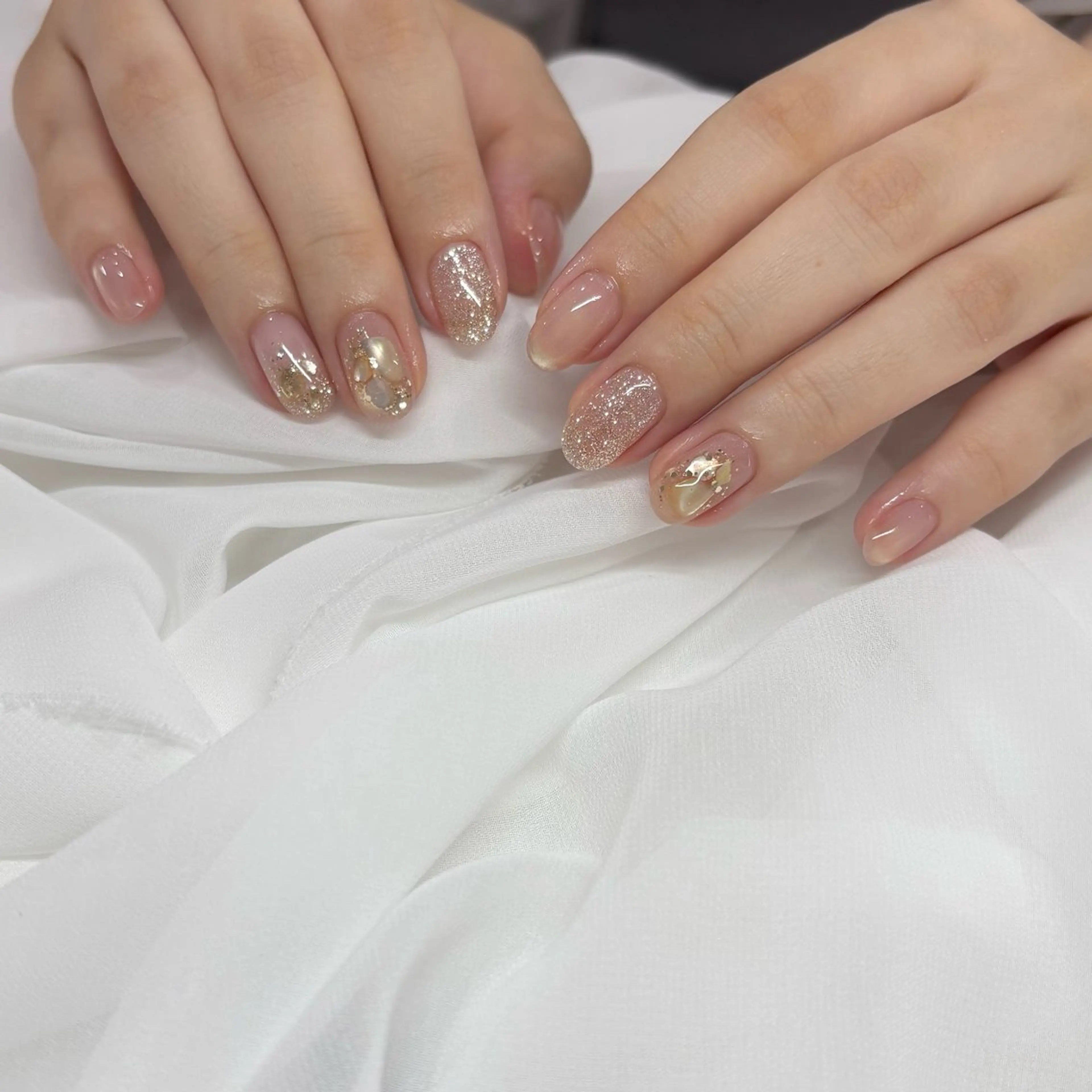 ネイル マグネットネイル パラジェルサロン 大人女性が通うサロンのネイルデザイン