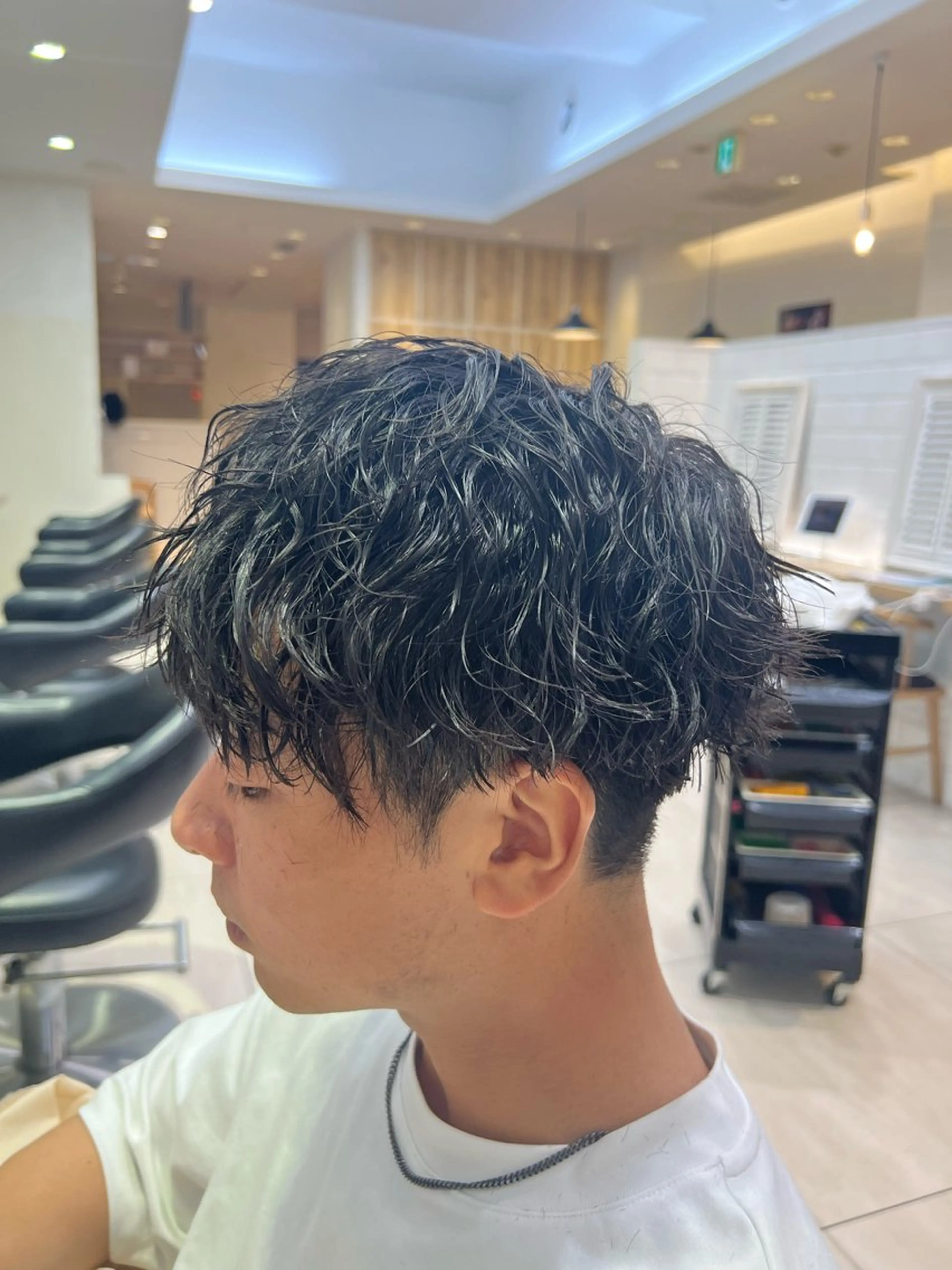ショート メンズパーマ 岩成健志郎のヘアスタイル
