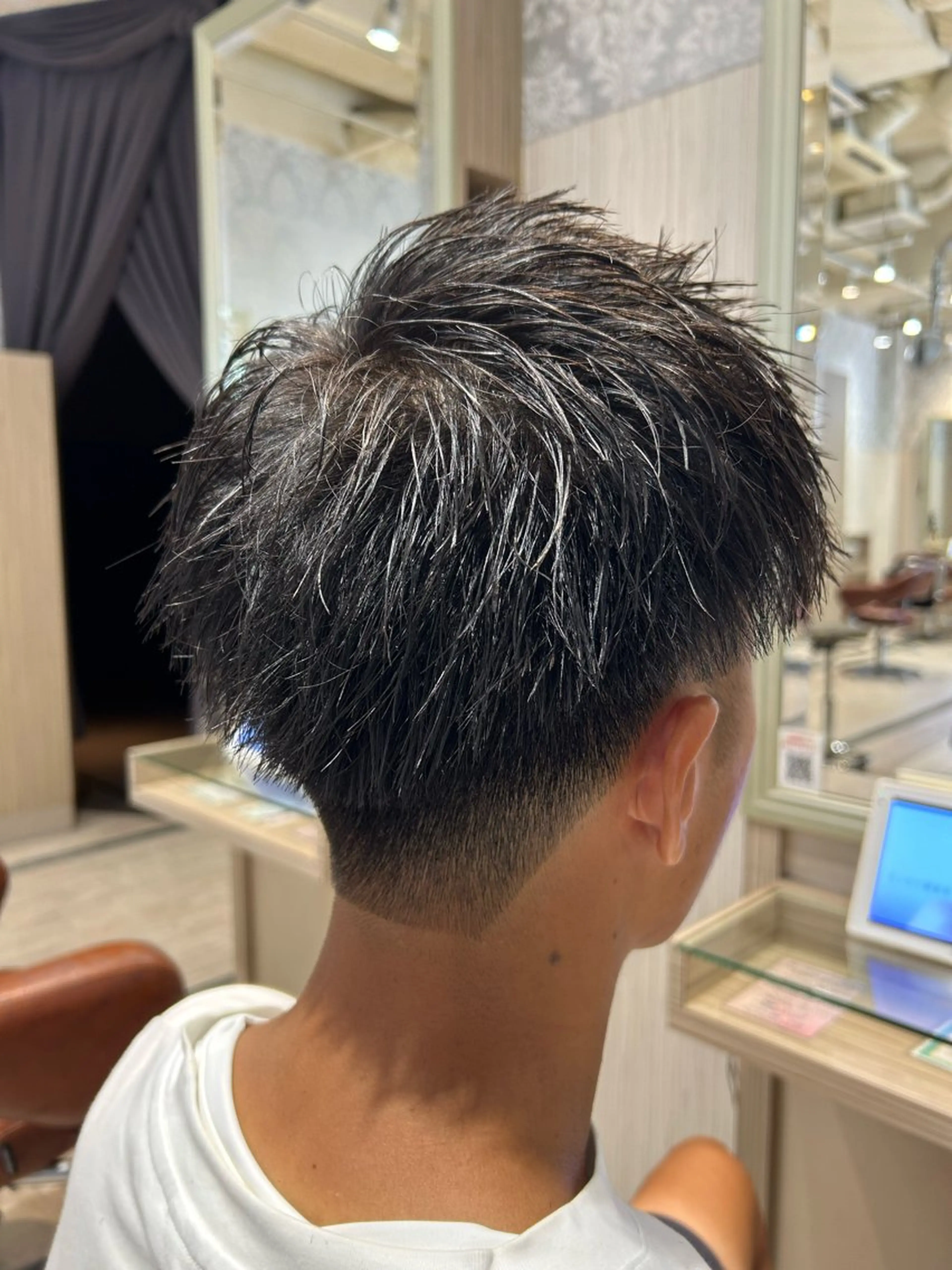 ショート メンズ 一戸 拓斗のヘアスタイル