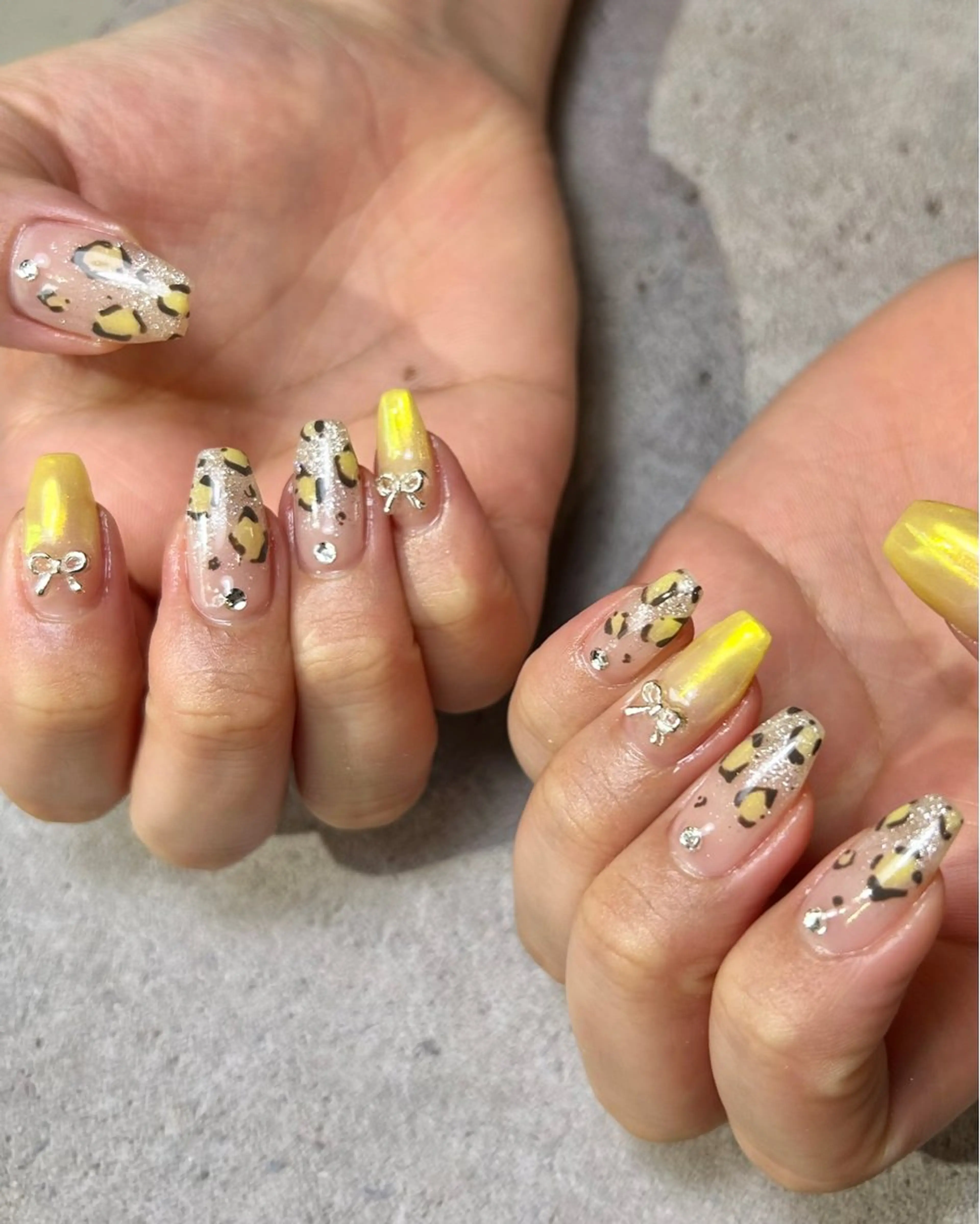 ネイル アニマル柄 持ち込み 黄色 ハンドネイル Reflection marikoのネイルデザイン