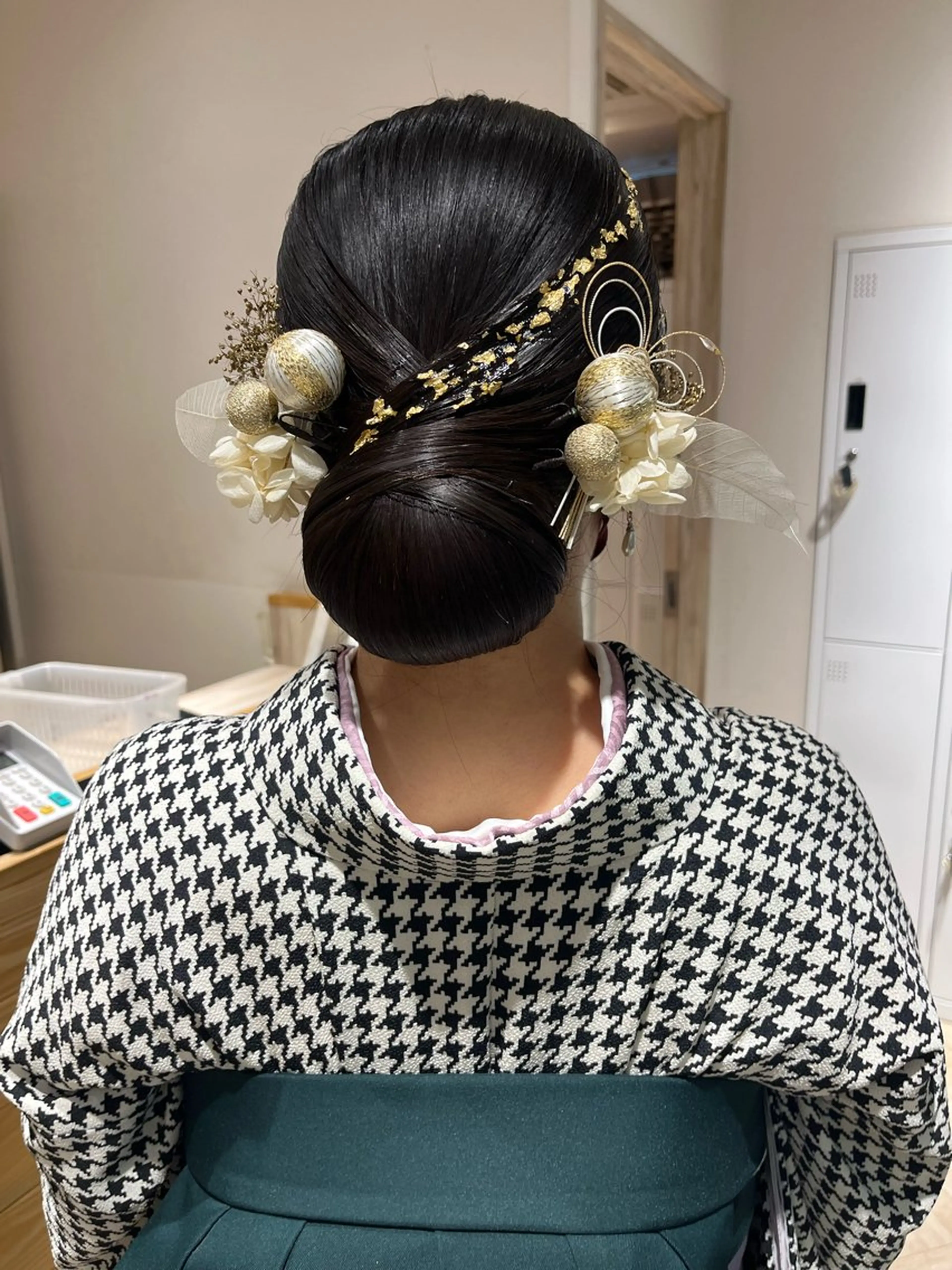 👒2024年度卒業式 袴着付け+ヘアアレンジ👒早朝OK🐄☀️ご相談下さい！袴・着付け道具・飾りは持ち込みです💡の写真