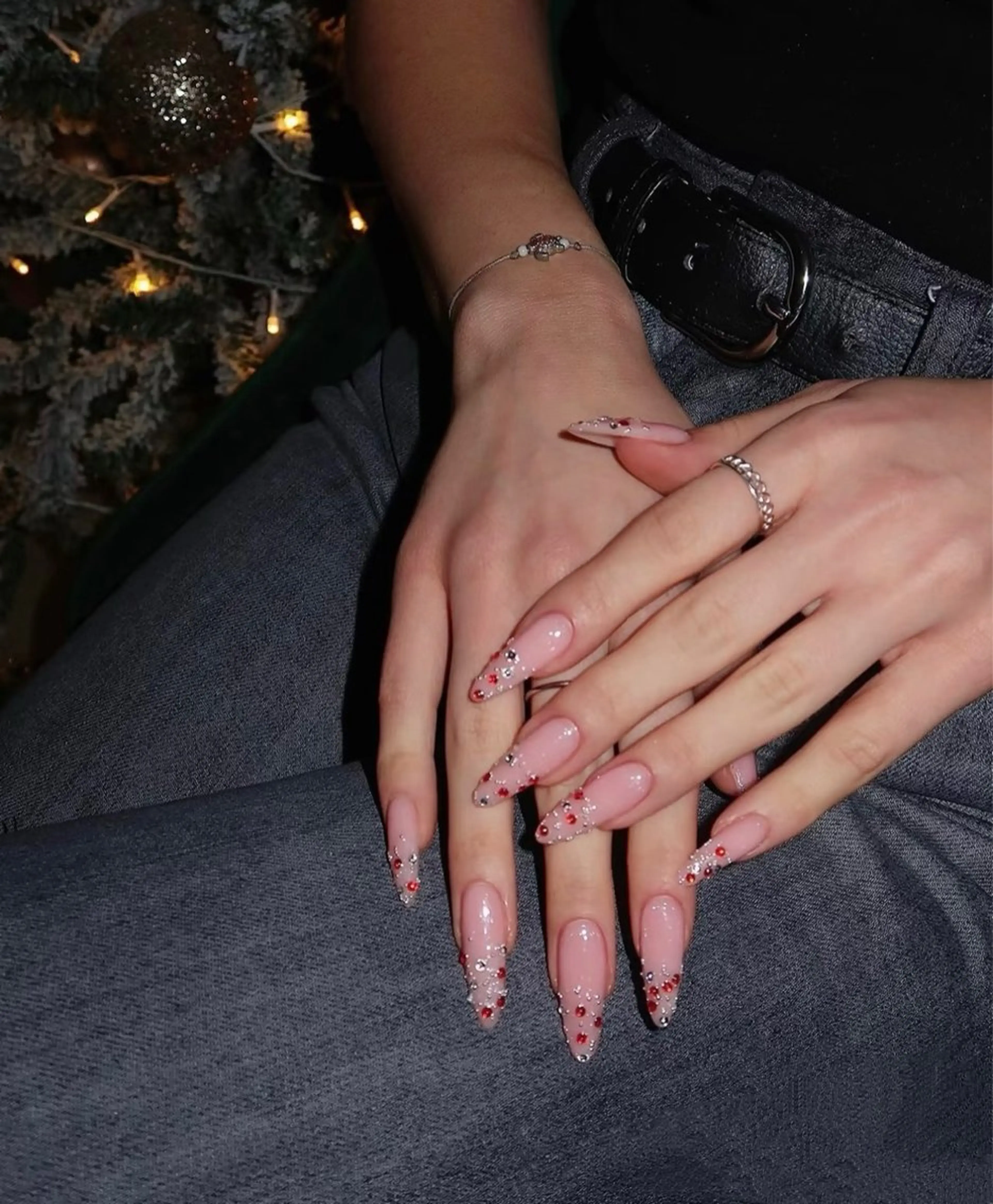 ネイル ハンドネイル R nailsalon所属・Rネルサイン よ よのネイルデザイン