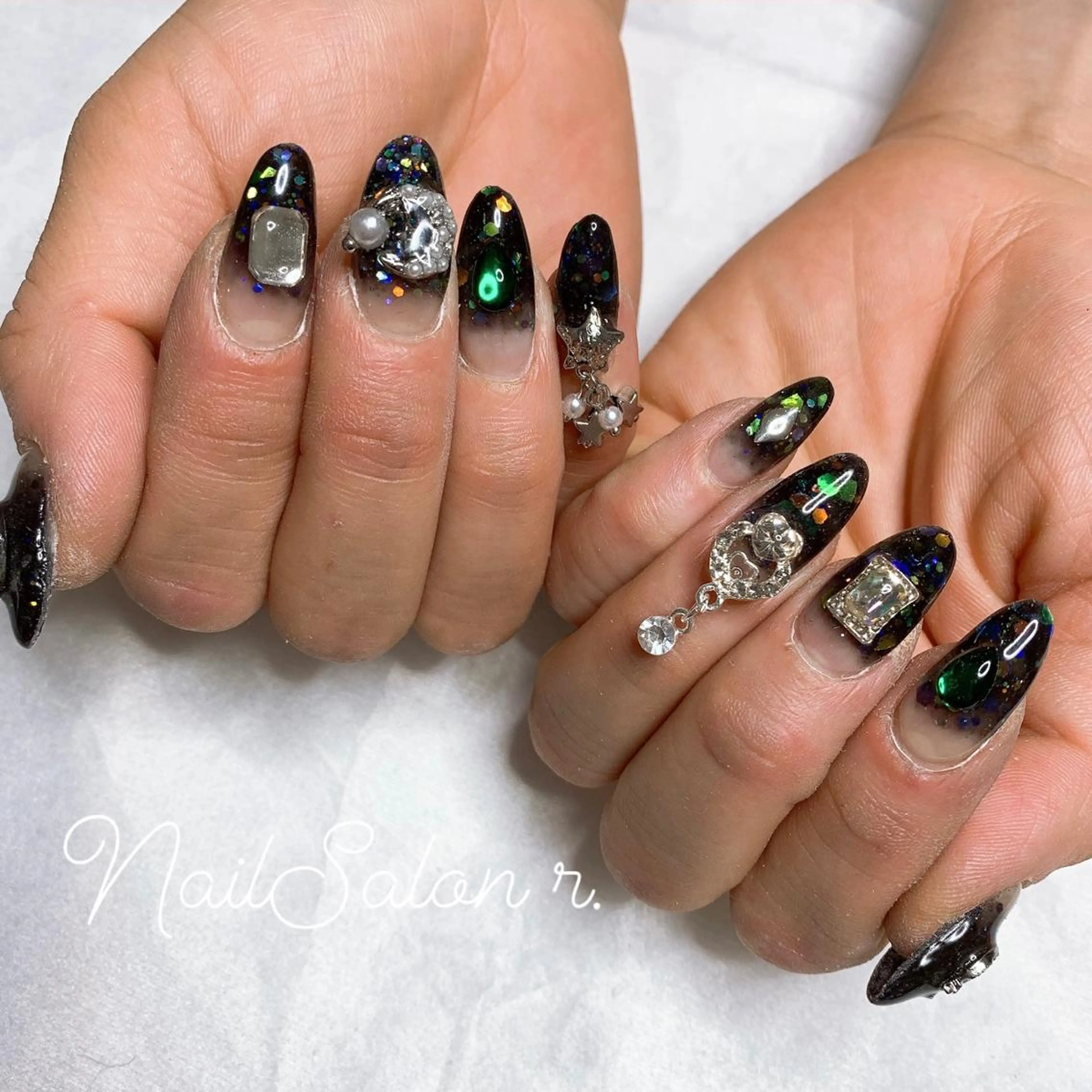 ネイル ハンドネイル Nailsalon r.のネイルデザイン