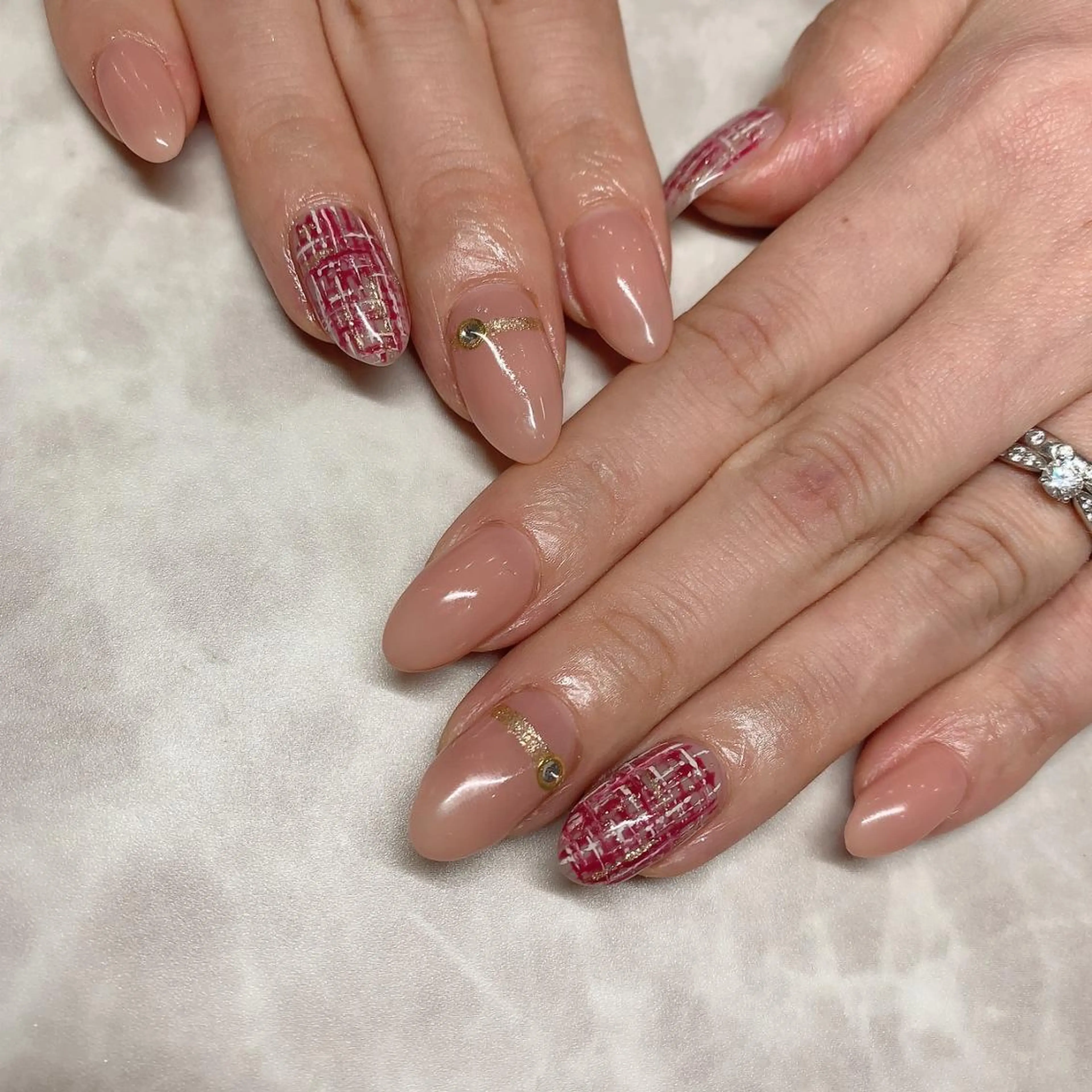 ネイル ネイルリボン 受付スタッフのネイルデザイン