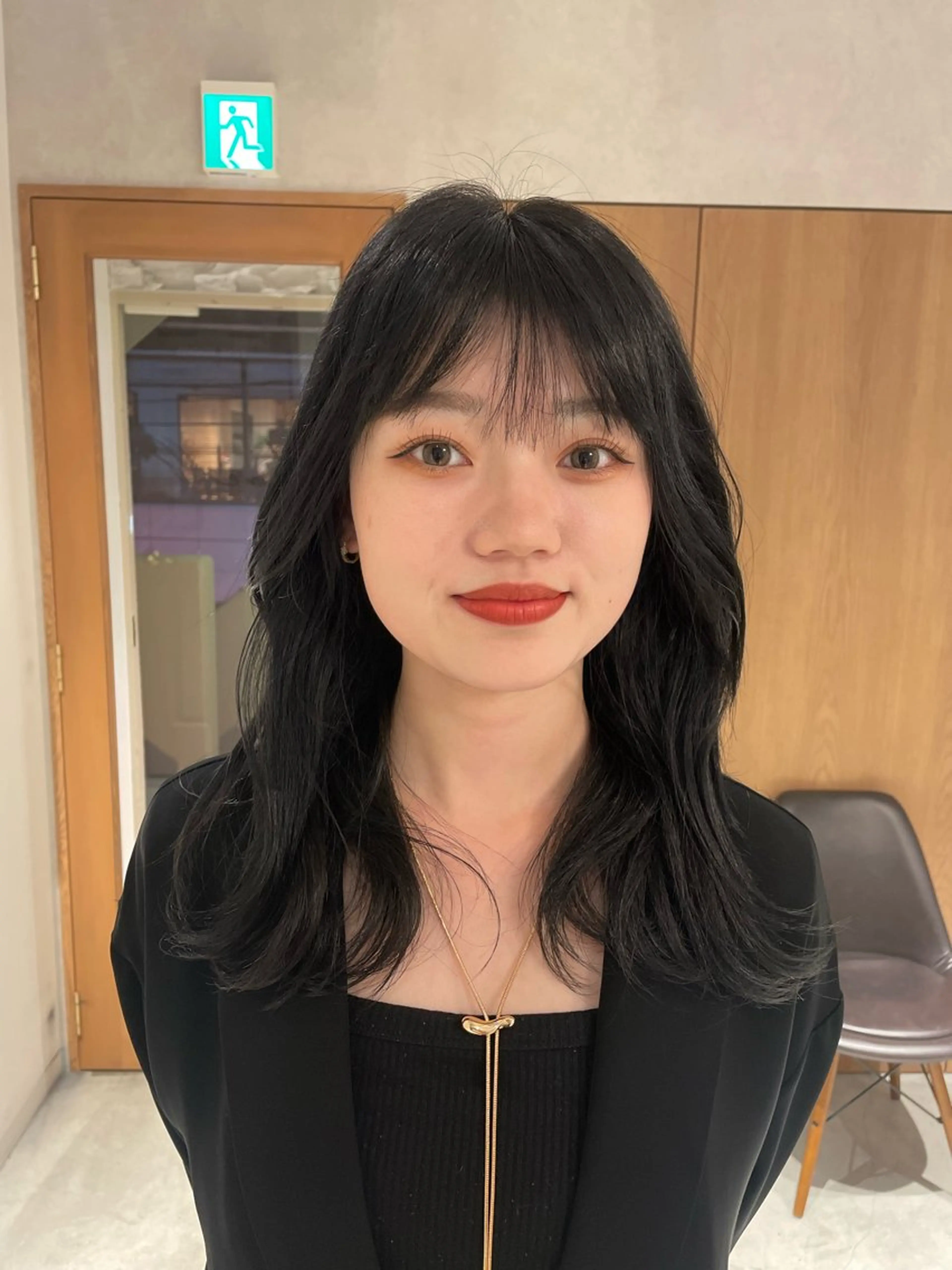 ロング カラー mei｜顔まわり ×透明感カラーのヘアスタイル