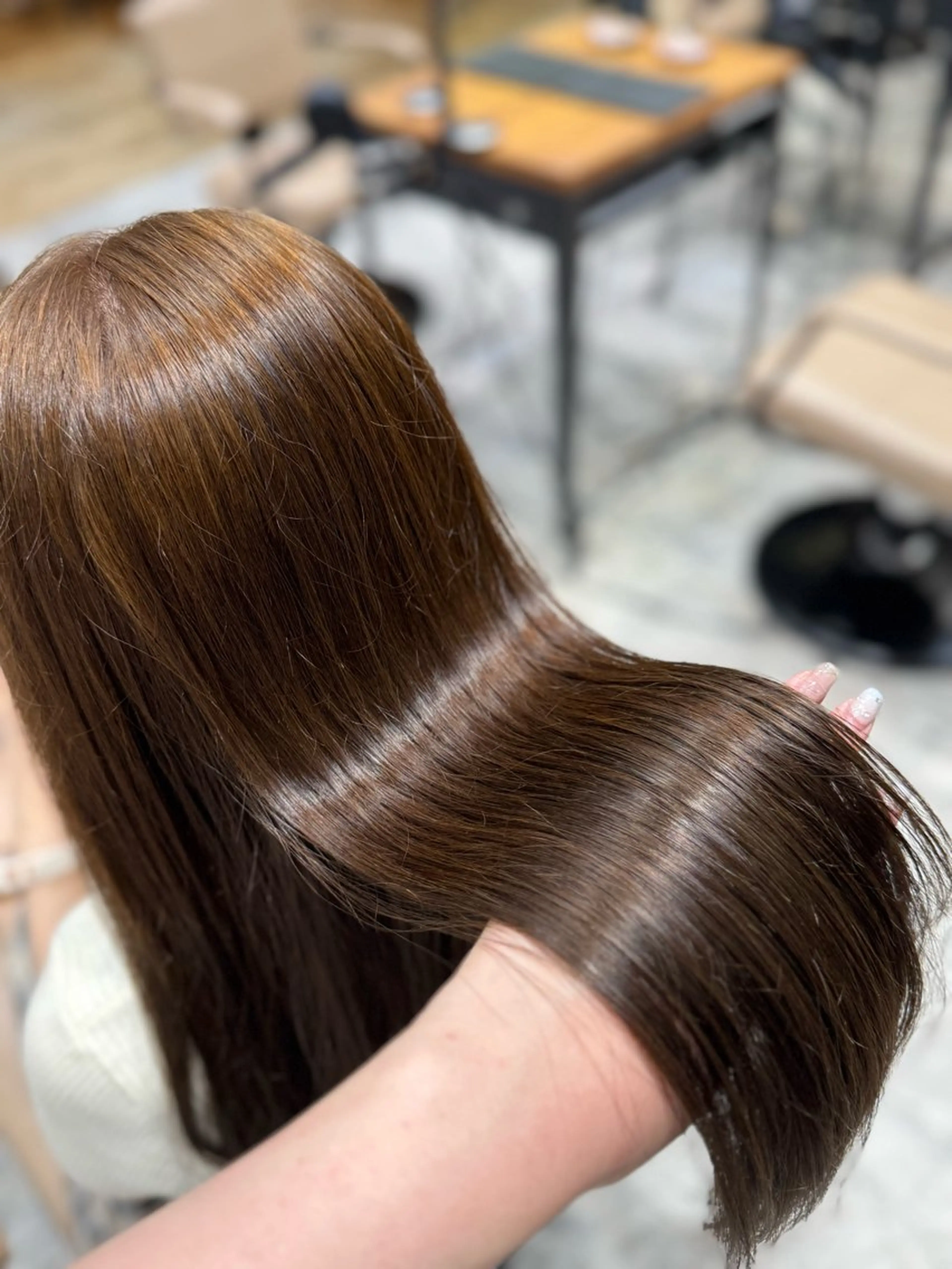 ロング カラー アッシュ ベージュカラー ブリーチ ブラウンカラー ブラウンベージュ トリートメント 新宿透明感カラー 髪質改善/吉川怜奈のヘアスタイル