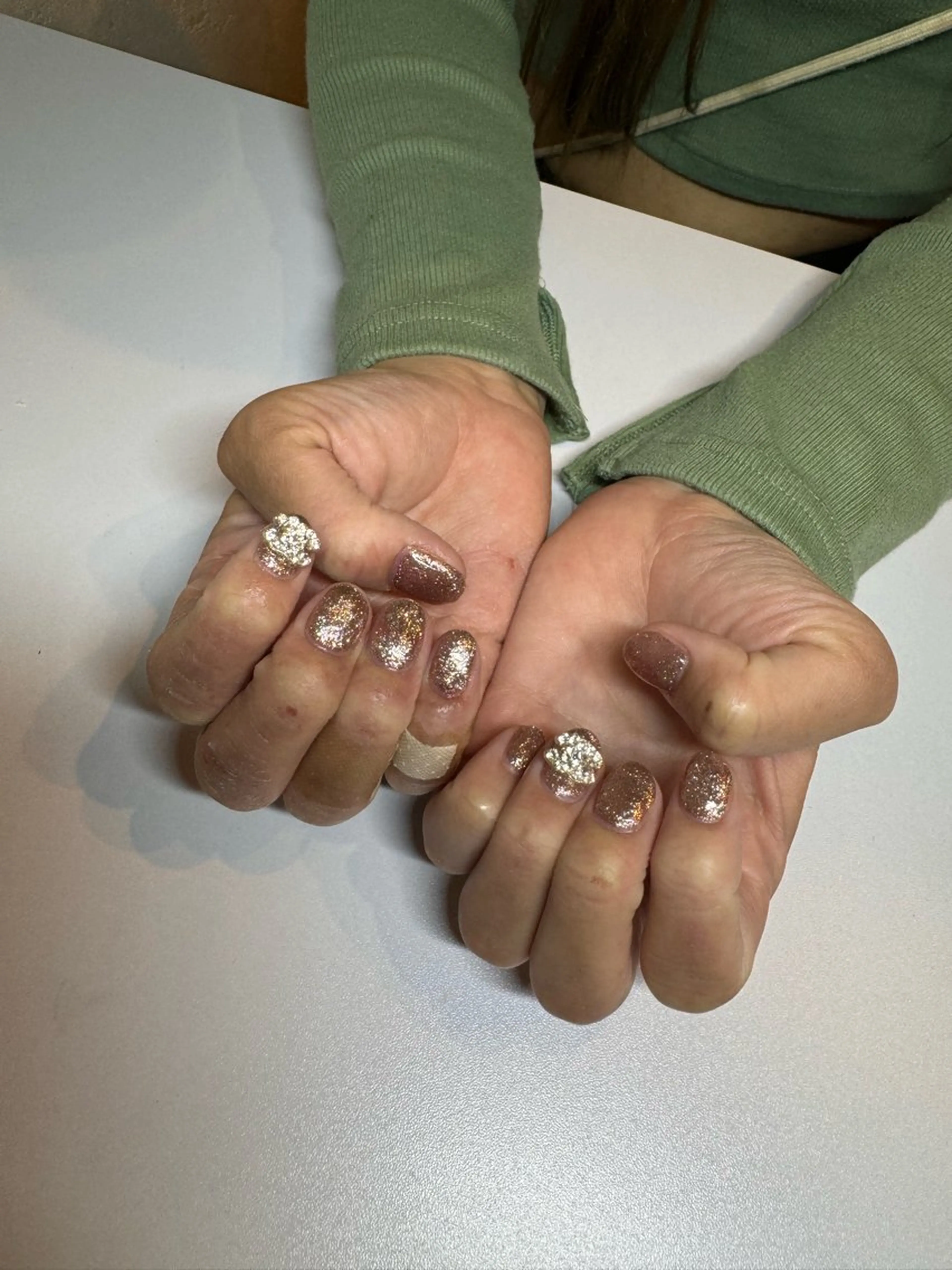 ネイル ハンドネイル 濱岡 咲のネイルデザイン