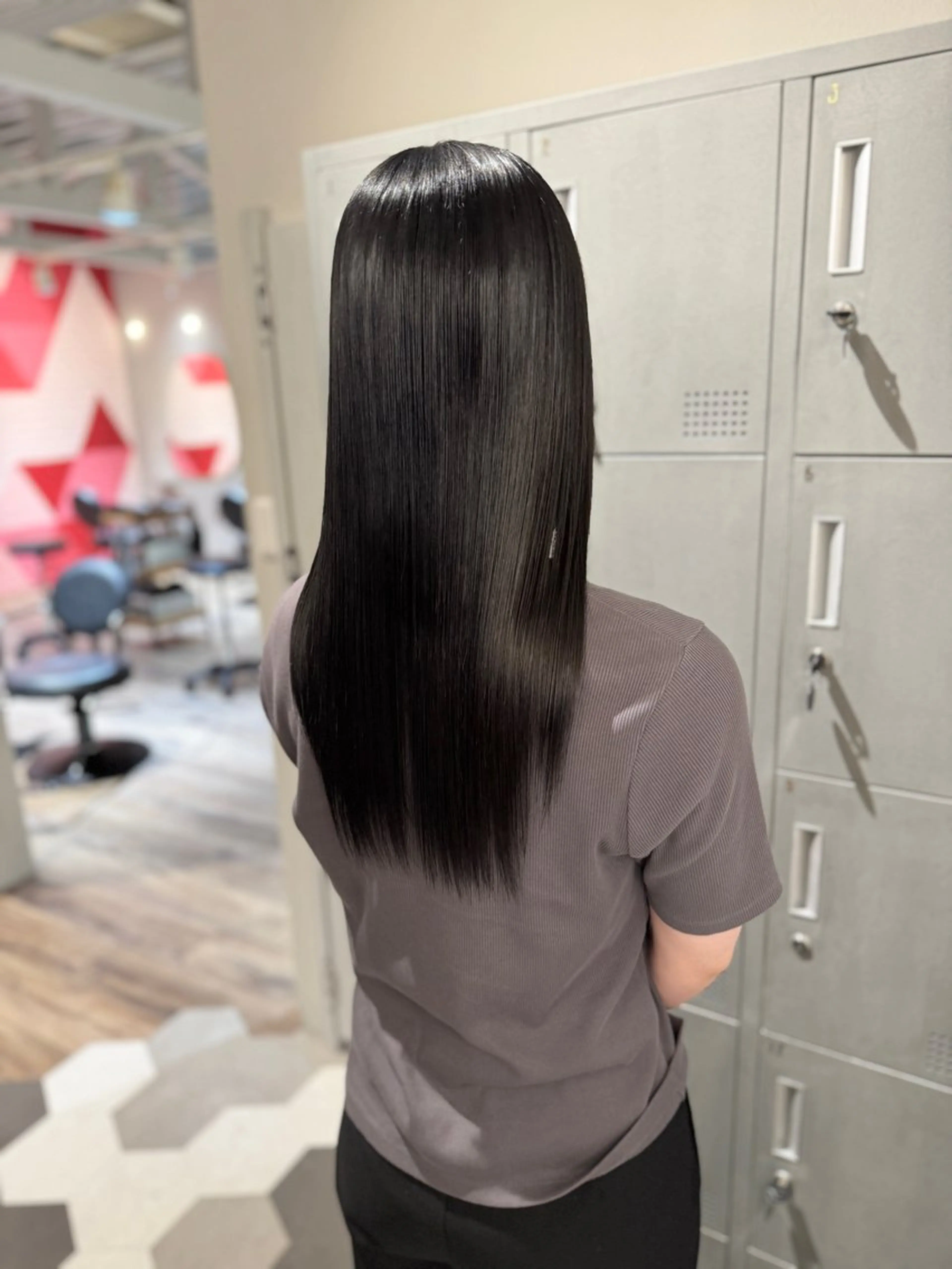 セミロング 縮毛矯正 【天満1艶髪】潤艶/ 髪質改善🌹釣本竜哉のヘアスタイル