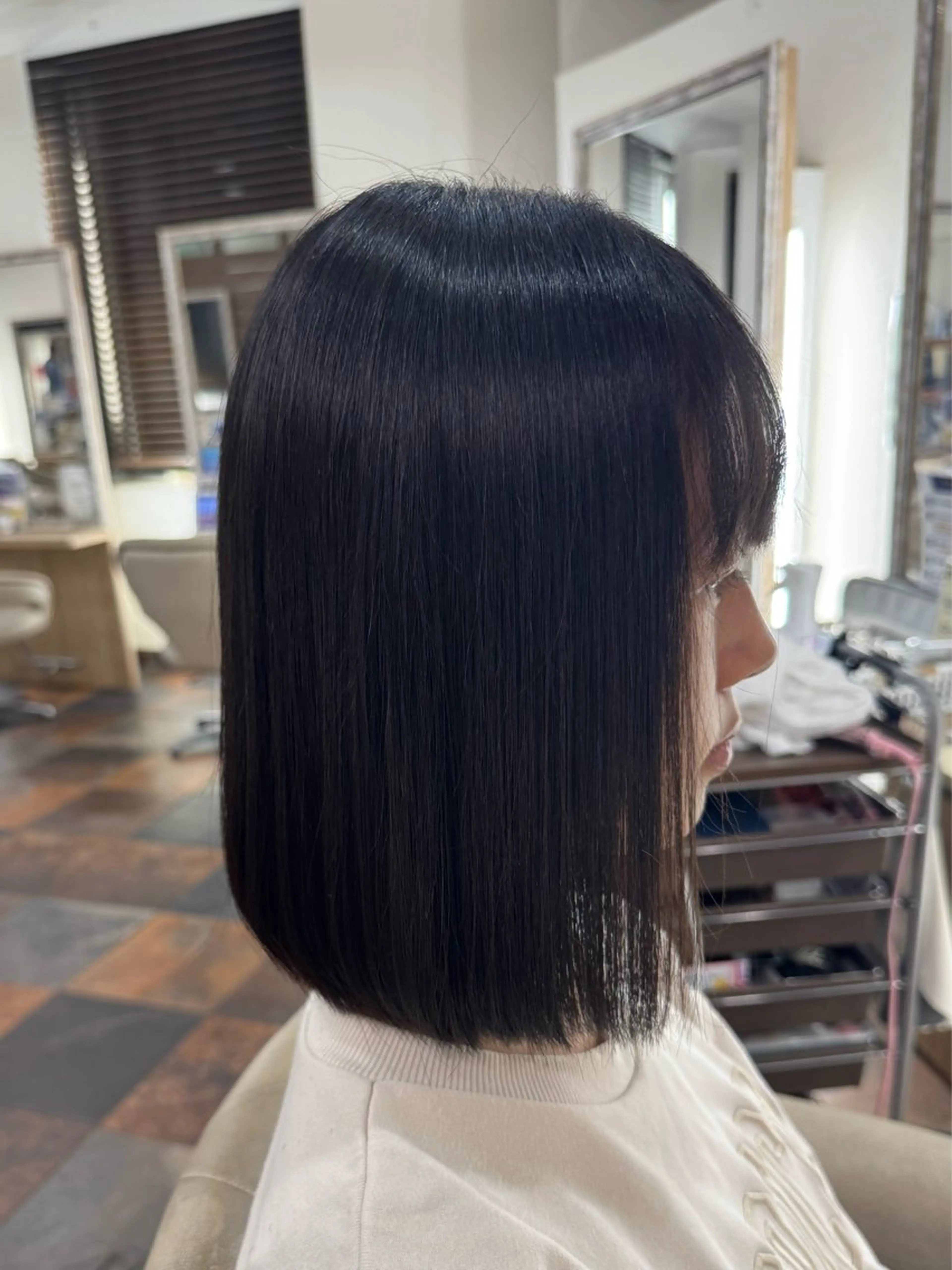 【18時以降レディース限定】ワンレングスカット✂️の写真