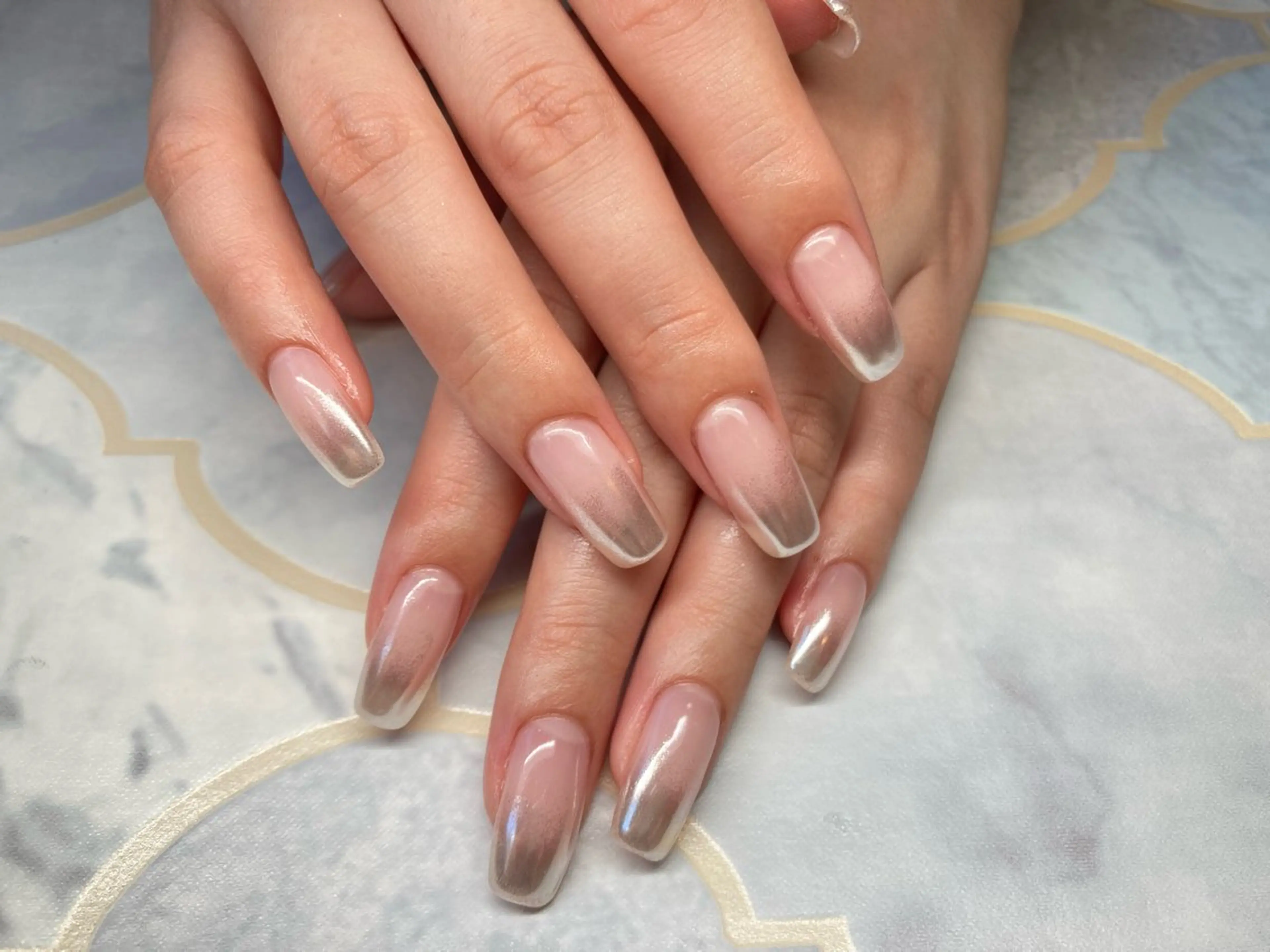 ネイル ミラーネイル シンプルネイル Lisa’s Salonのネイルデザイン