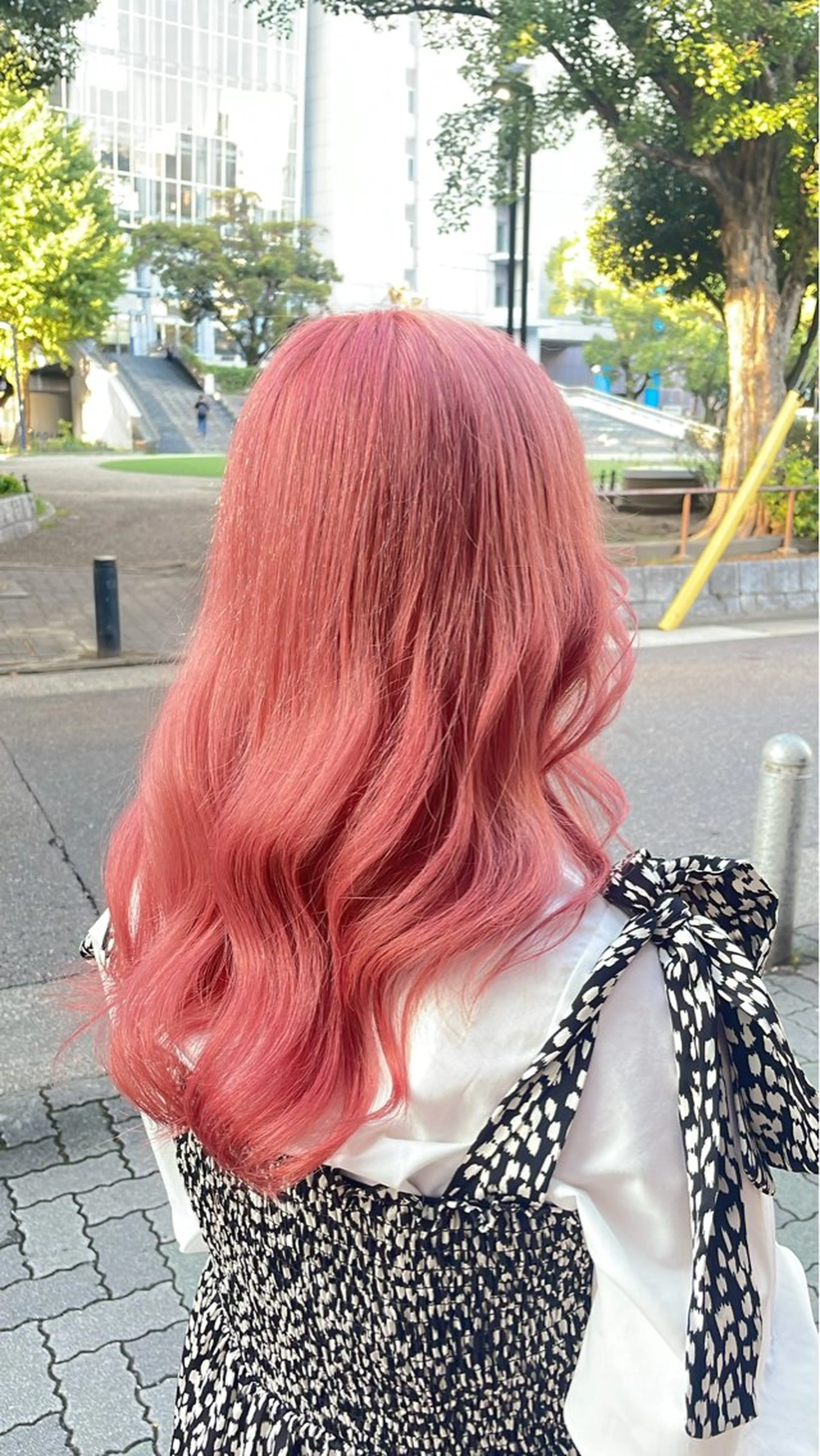 セミロング カラー オレンジ ピンクカラー ブリーチ/髪質改善/ ハイトーン/暖色のヘアスタイル