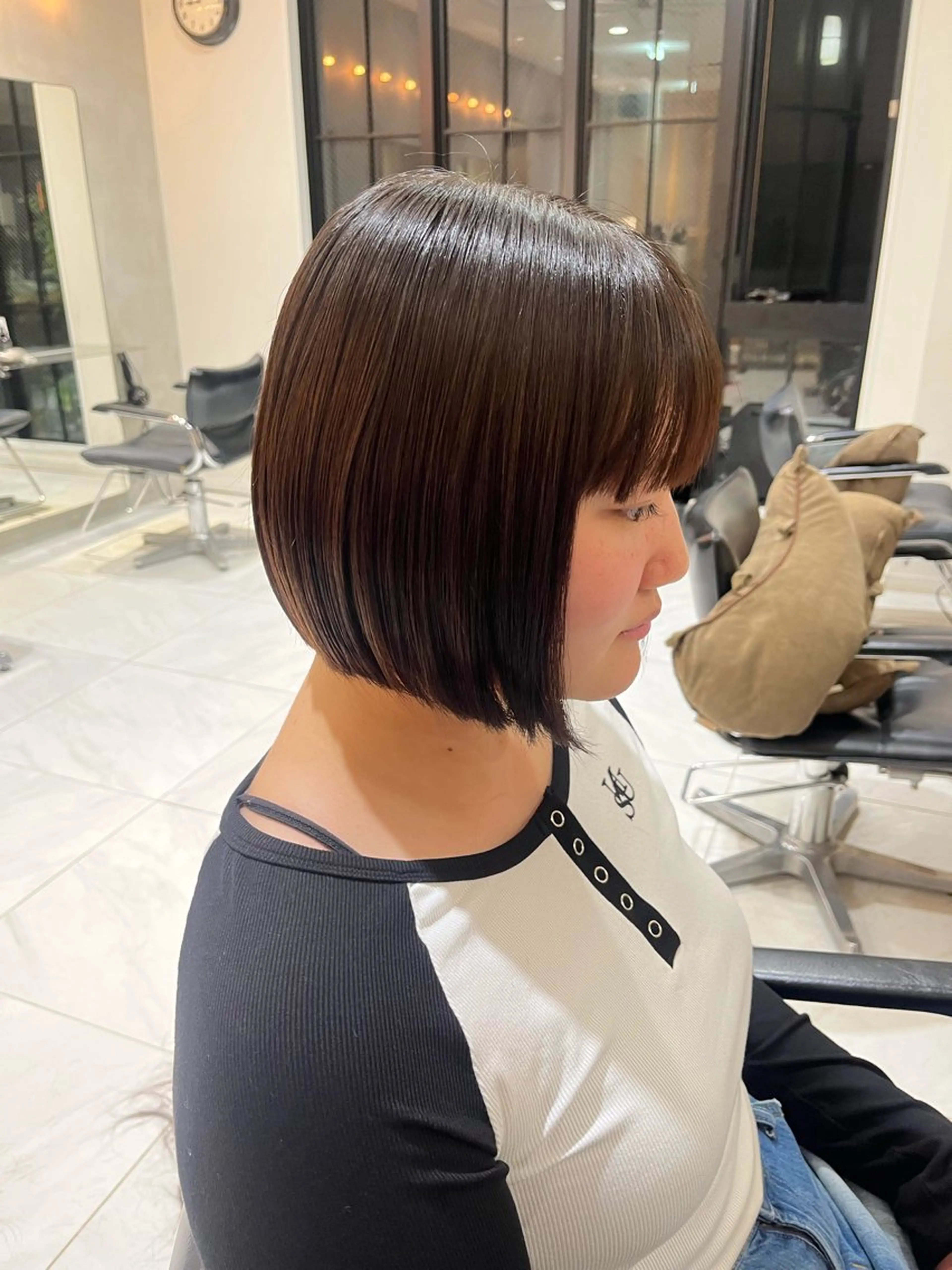 ミディアム ボブ ナミ🩶暗髪/暖色 ❤️/透明感/縮毛のヘアスタイル